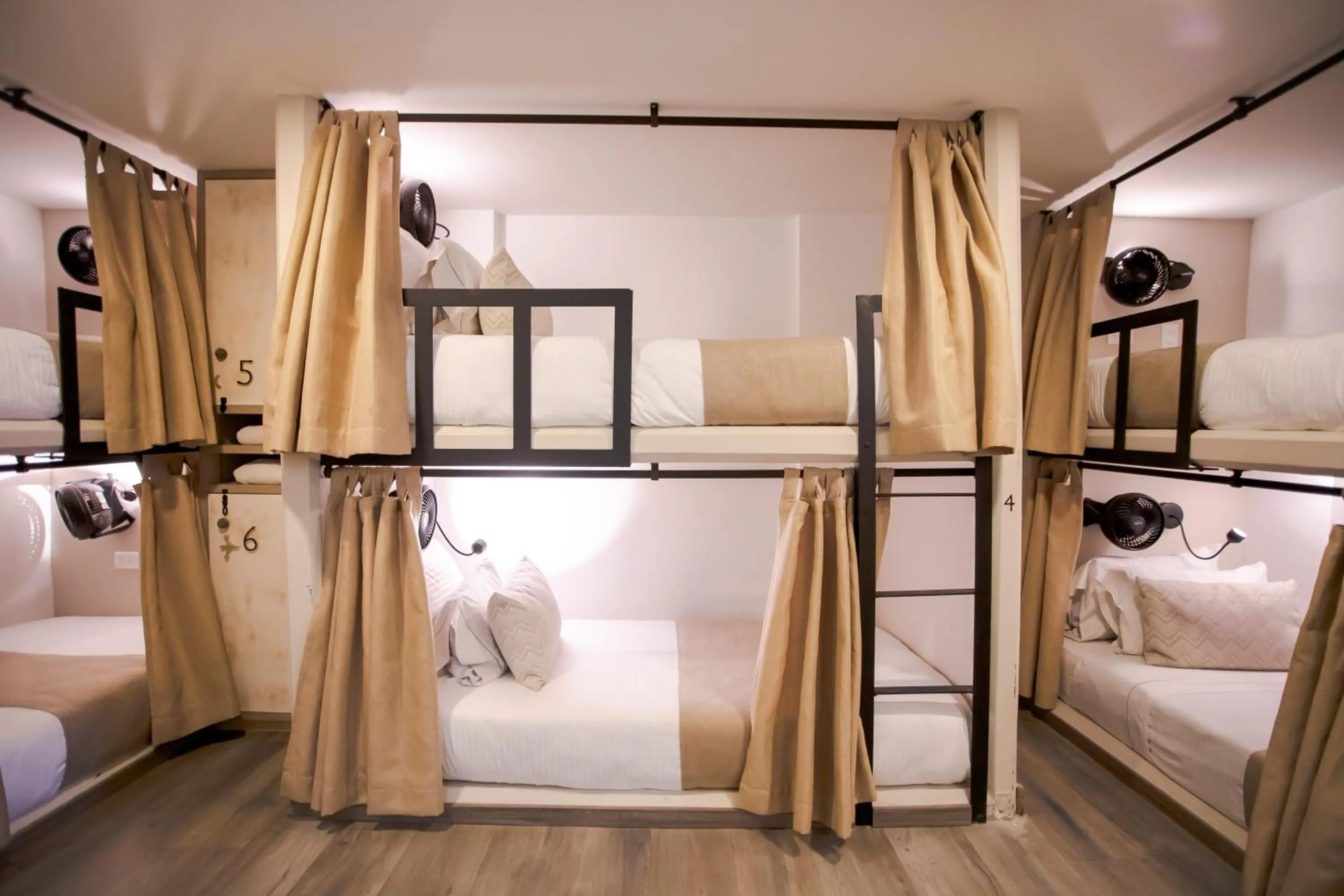 bunk bed, Bed in Medellín Vibes Hostel