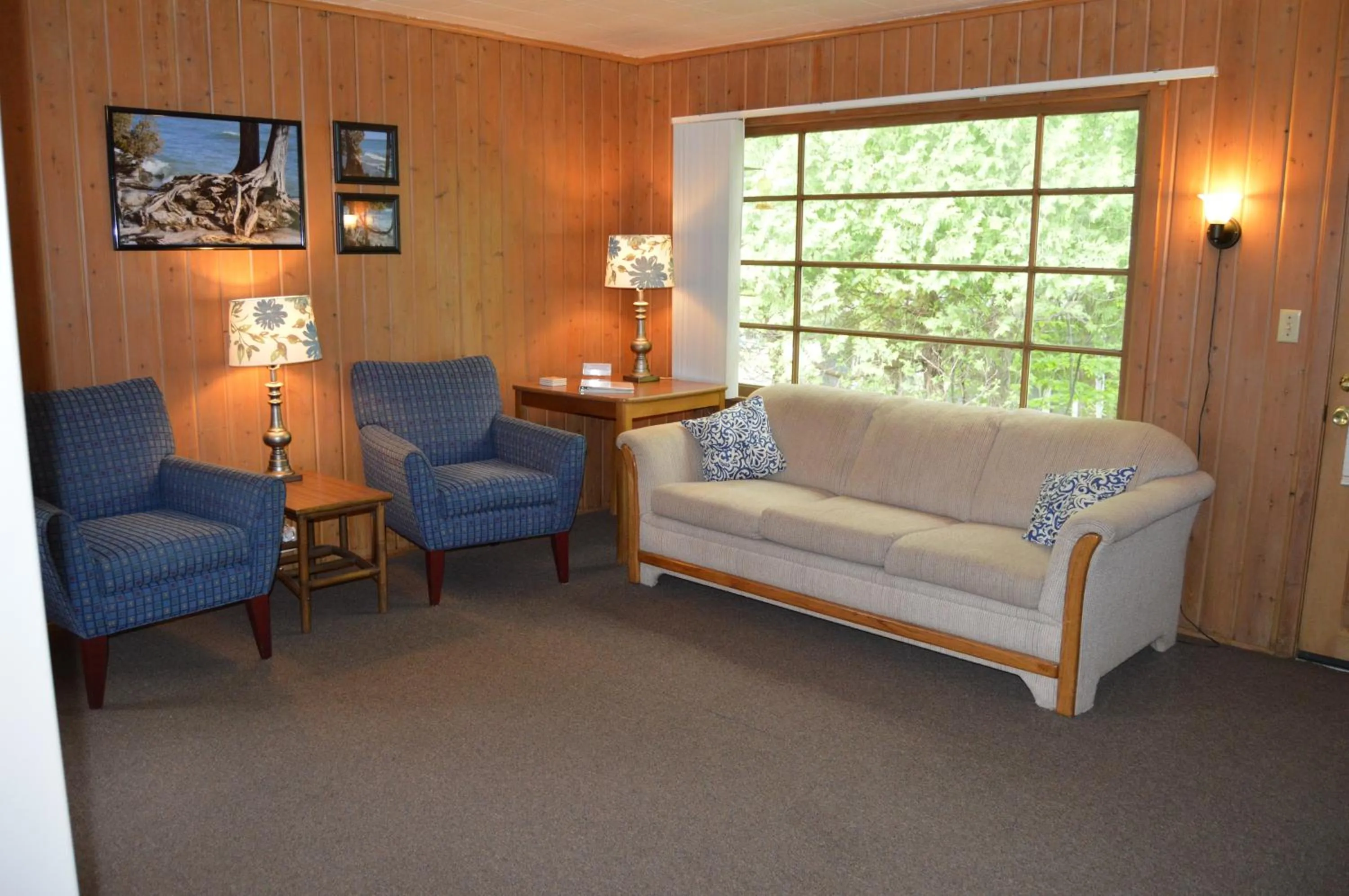 Living room in Baileys Sunset Cottages