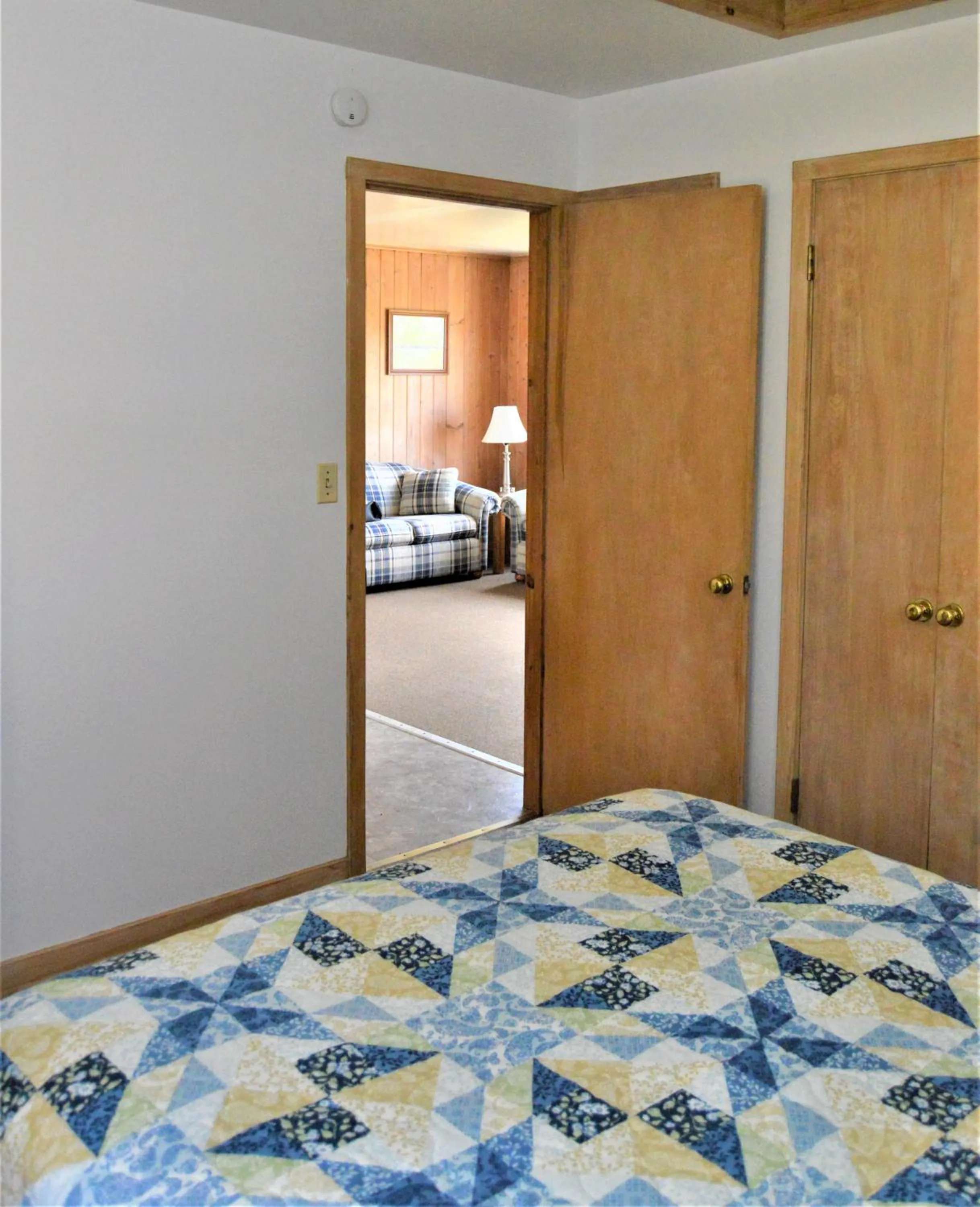 Bed in Baileys Sunset Cottages