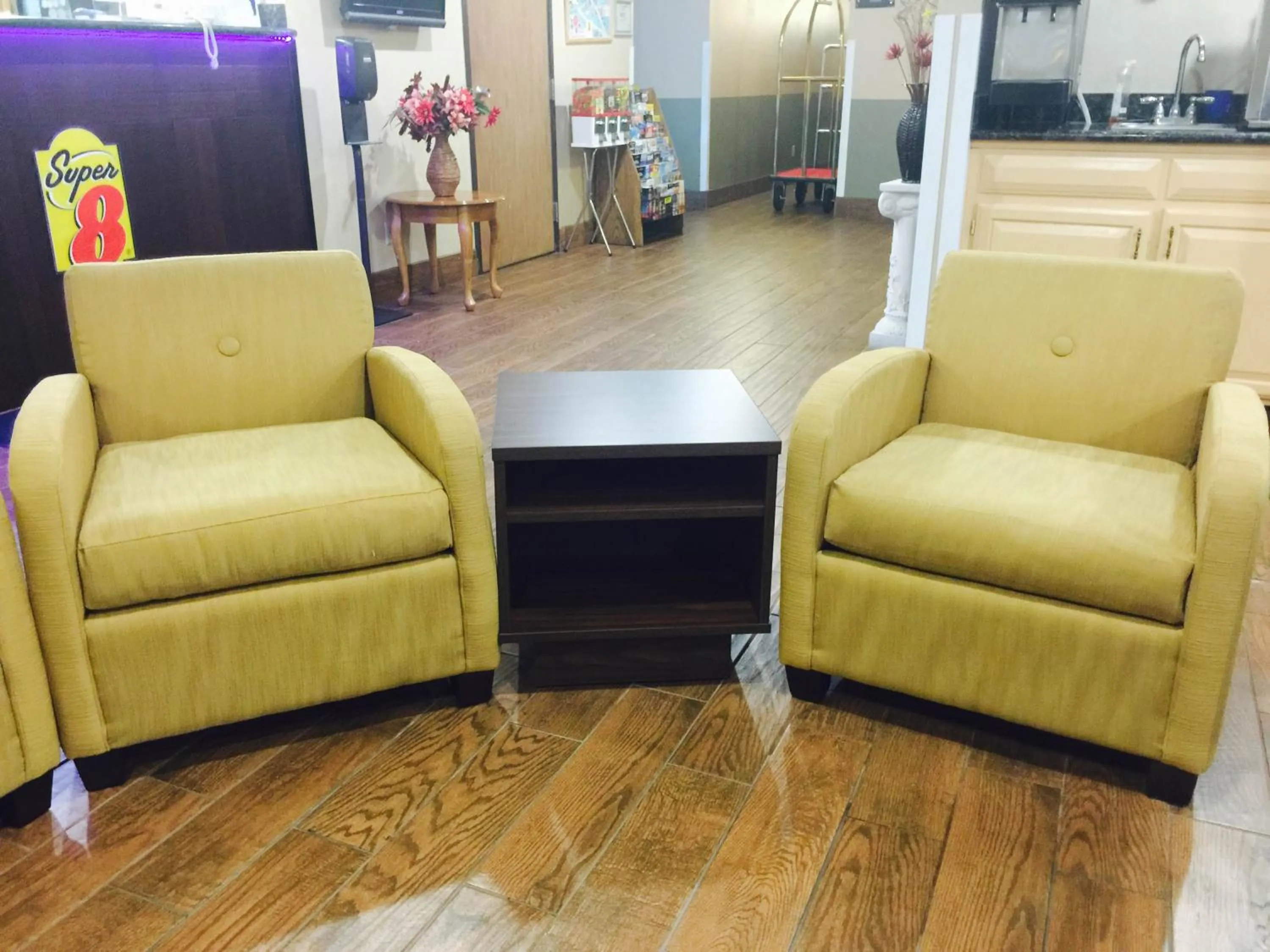 Lobby or reception in Super 8 by Wyndham Cedar City