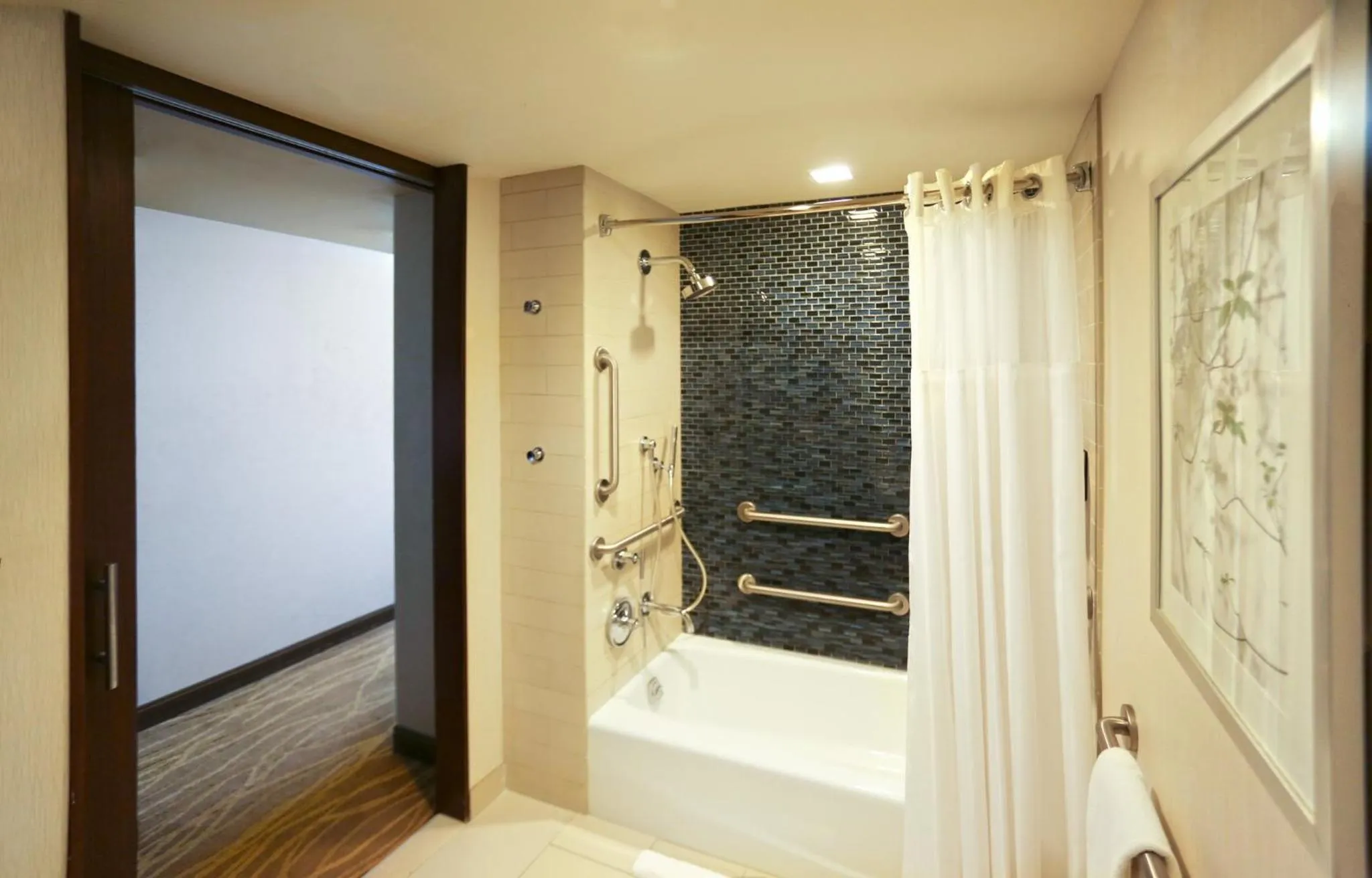 Photo of the whole room in InterContinental New York Times Square by IHG