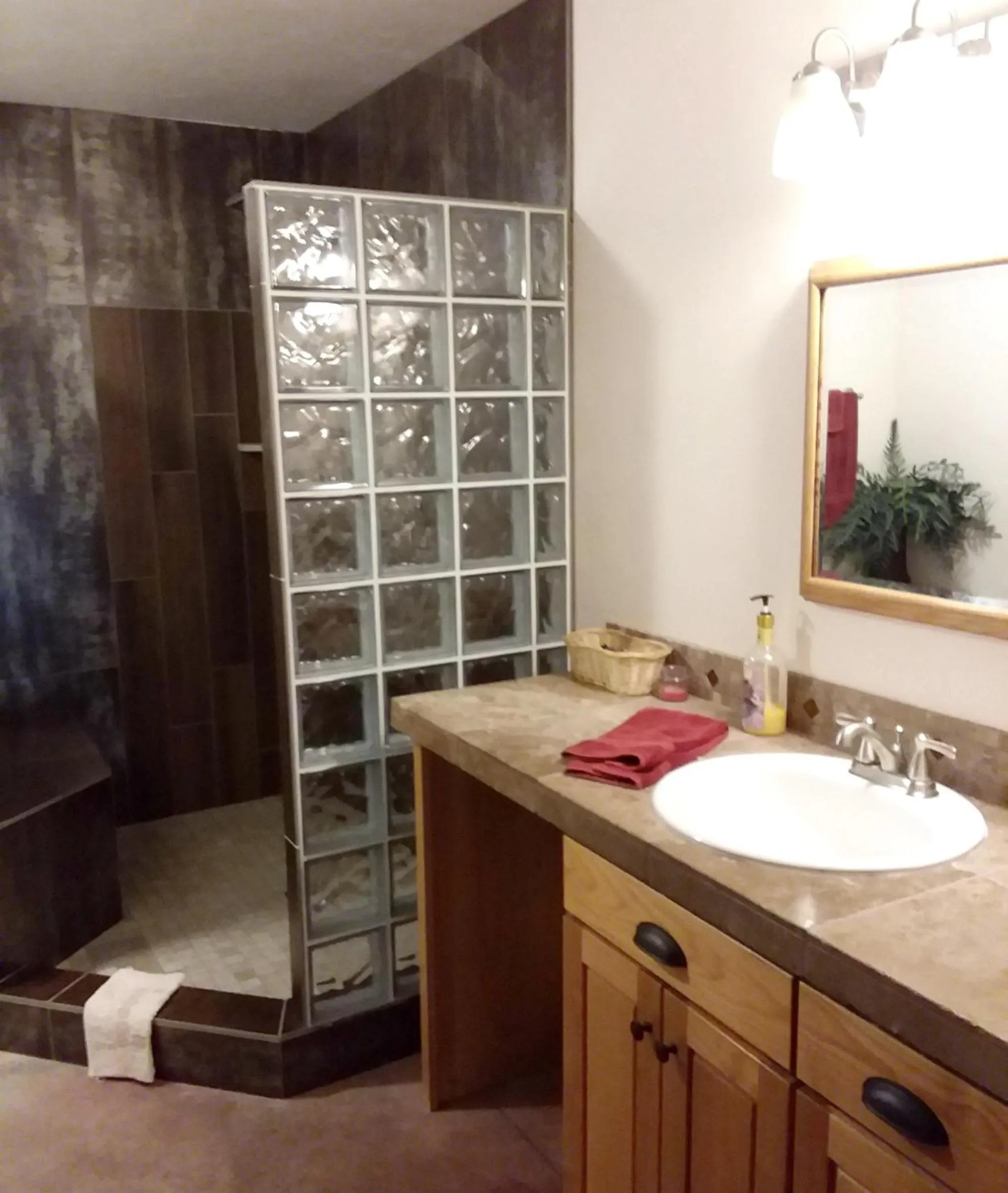 Shower in DiamondStone Guest Lodges