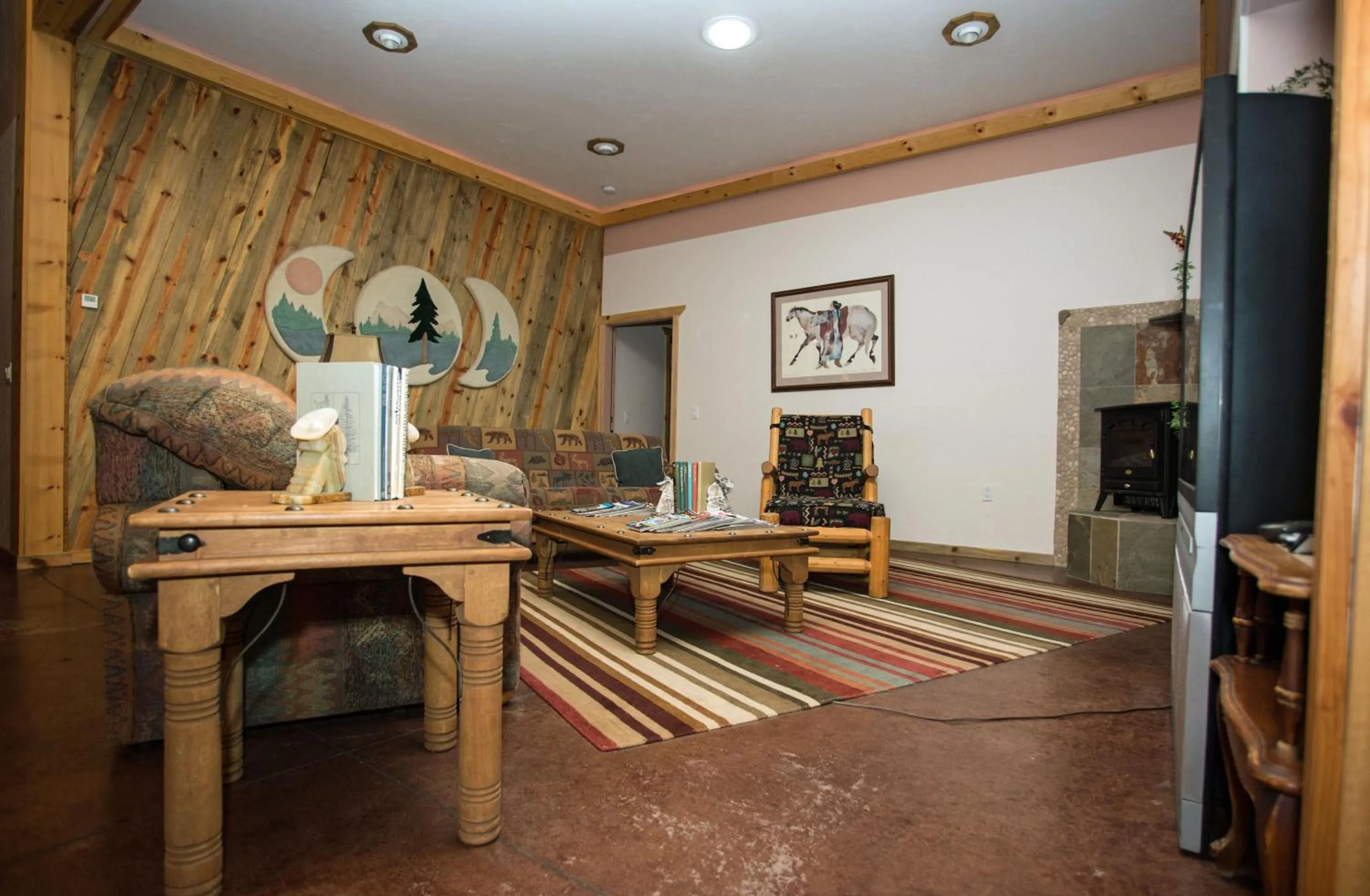 Bed in DiamondStone Guest Lodges