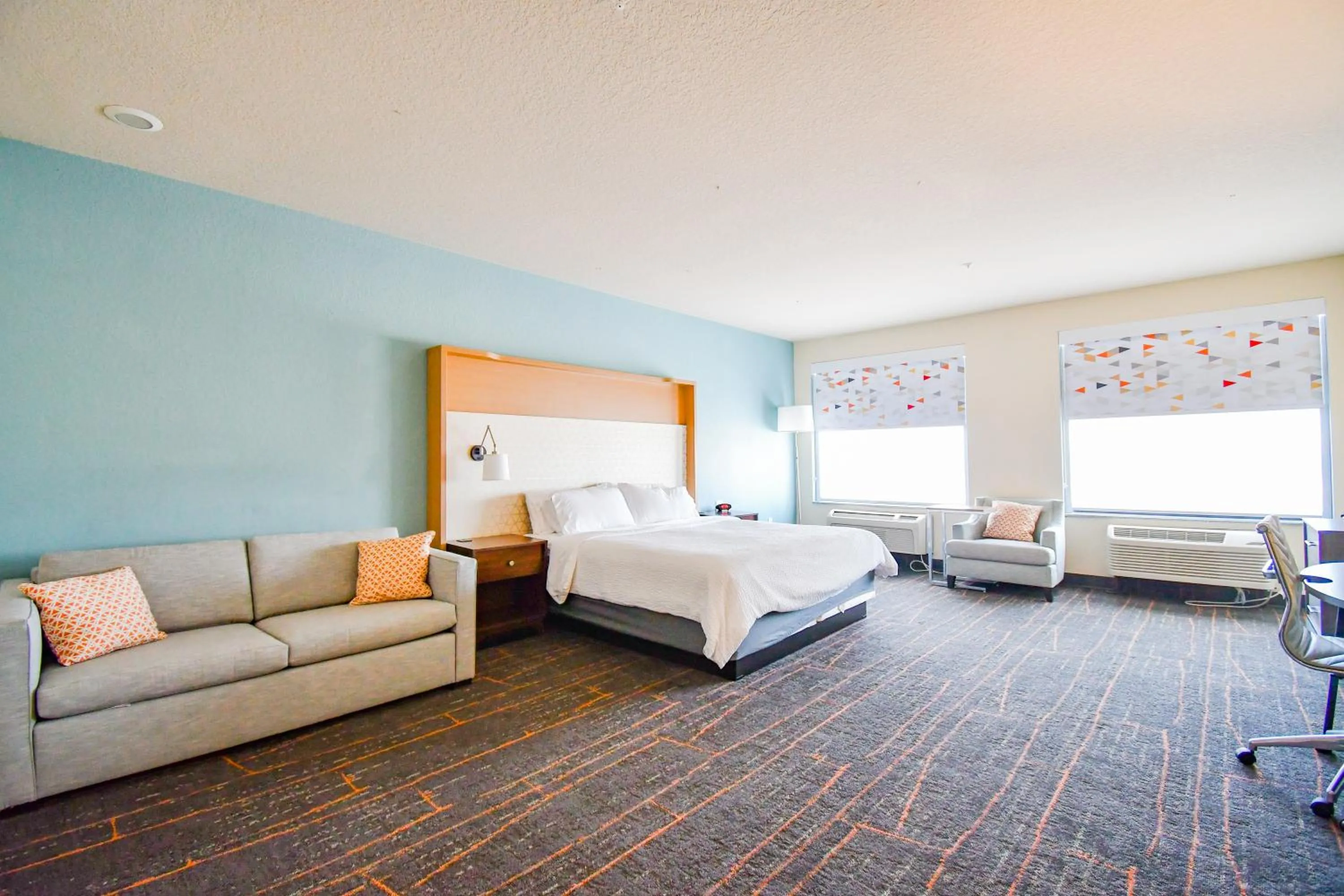 Bed in Holiday Inn San Antonio North Stone Oak Area by IHG-Newly Renovated