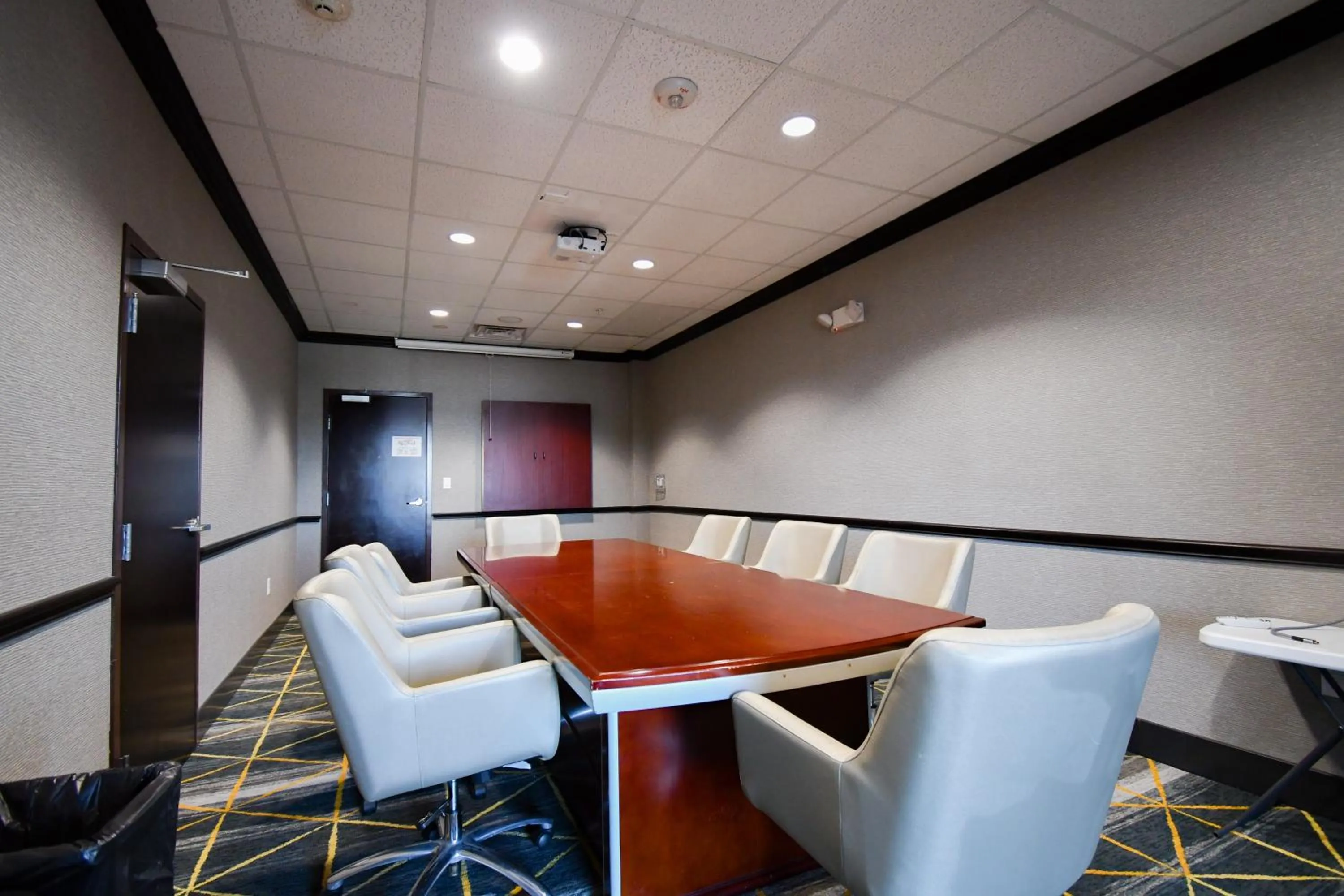 Holiday Inn San Antonio North Stone Oak Area by IHG-Newly Renovated