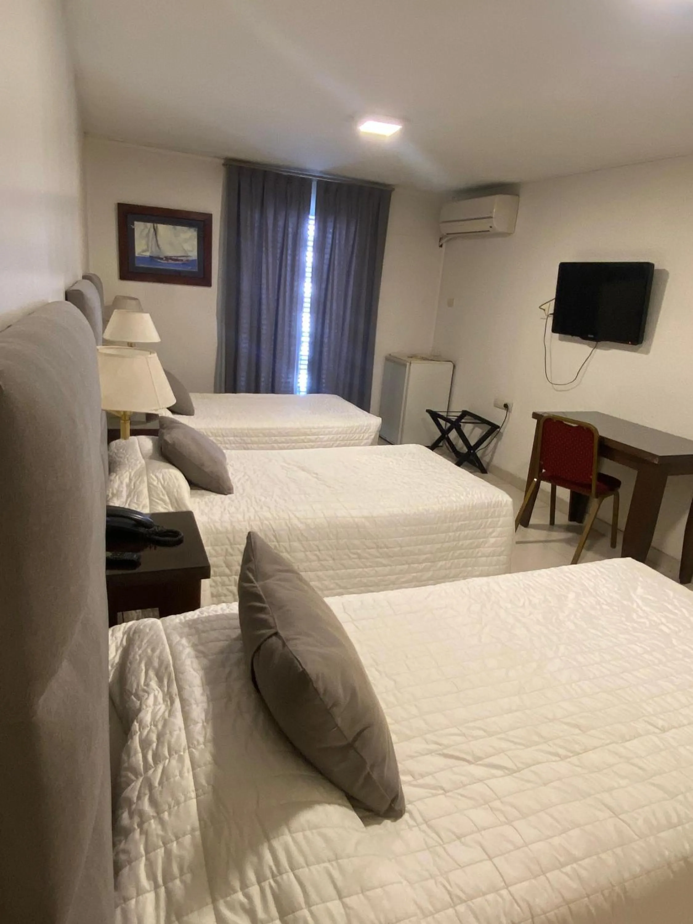 Bedroom, Bed in Hotel Metropol