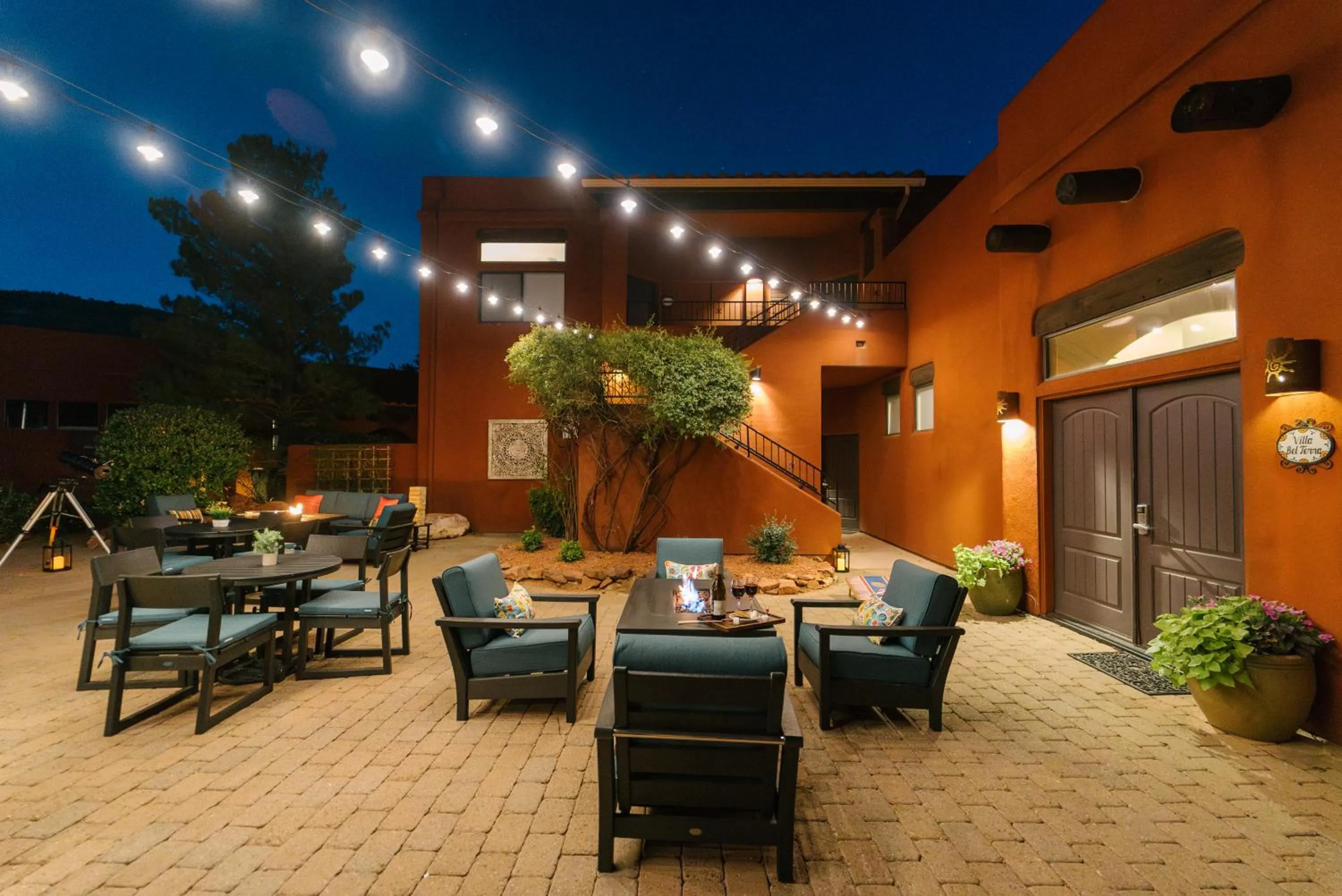 Seating area in Las Posadas of Sedona