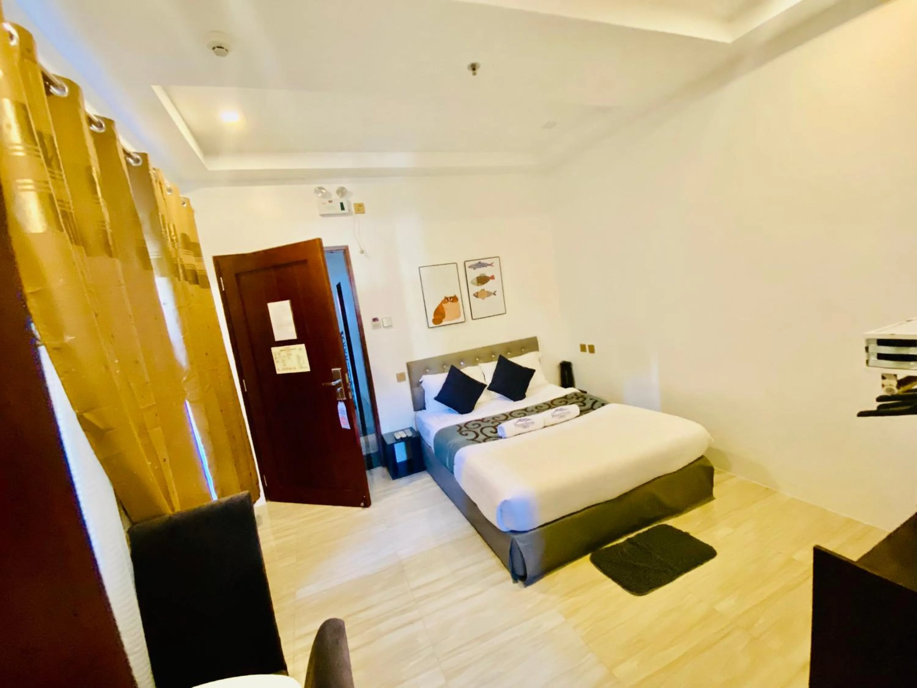 Bedroom, Bed in Mirage Suites de Boracay