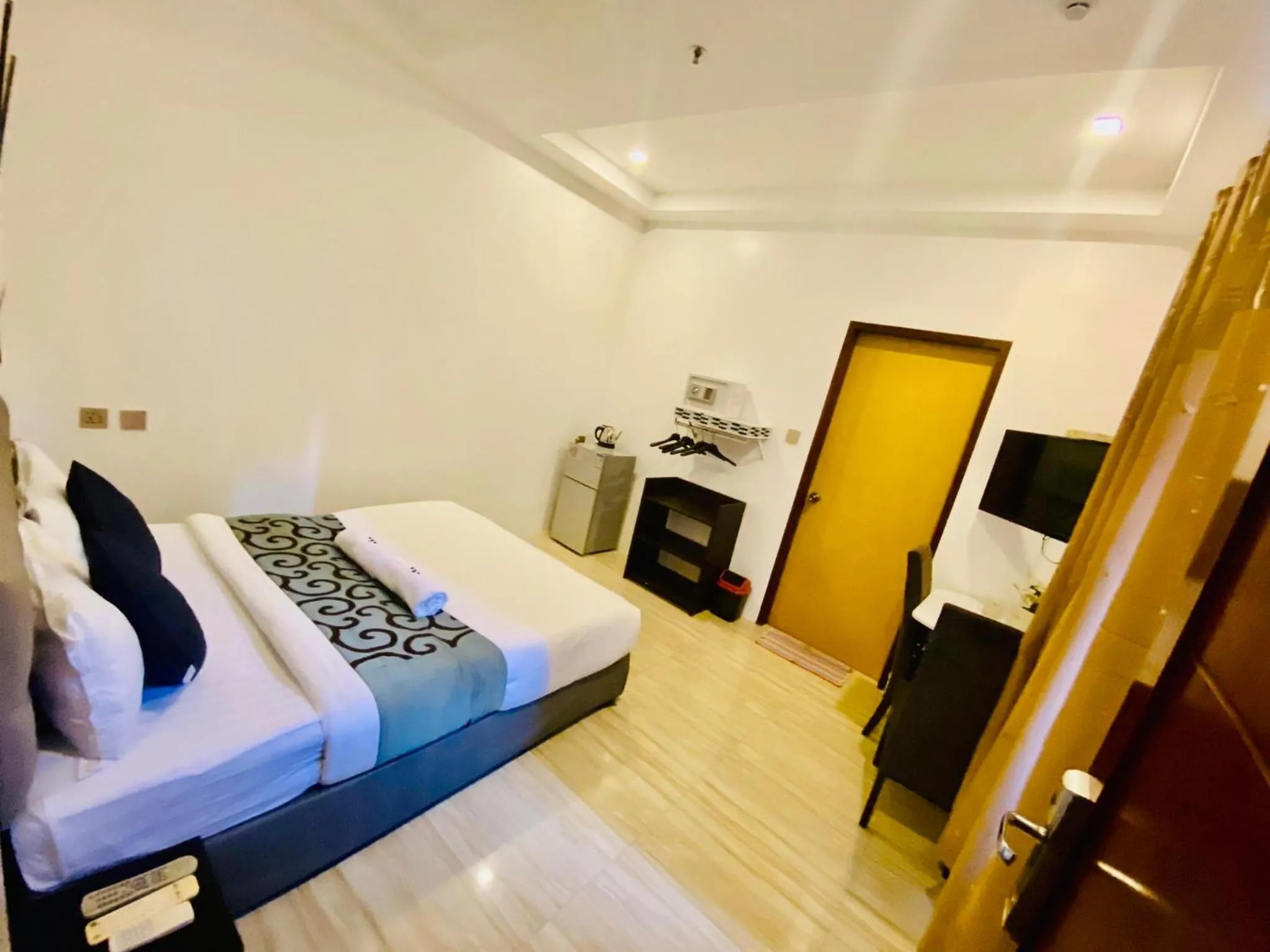 Bedroom, Bed in Mirage Suites de Boracay