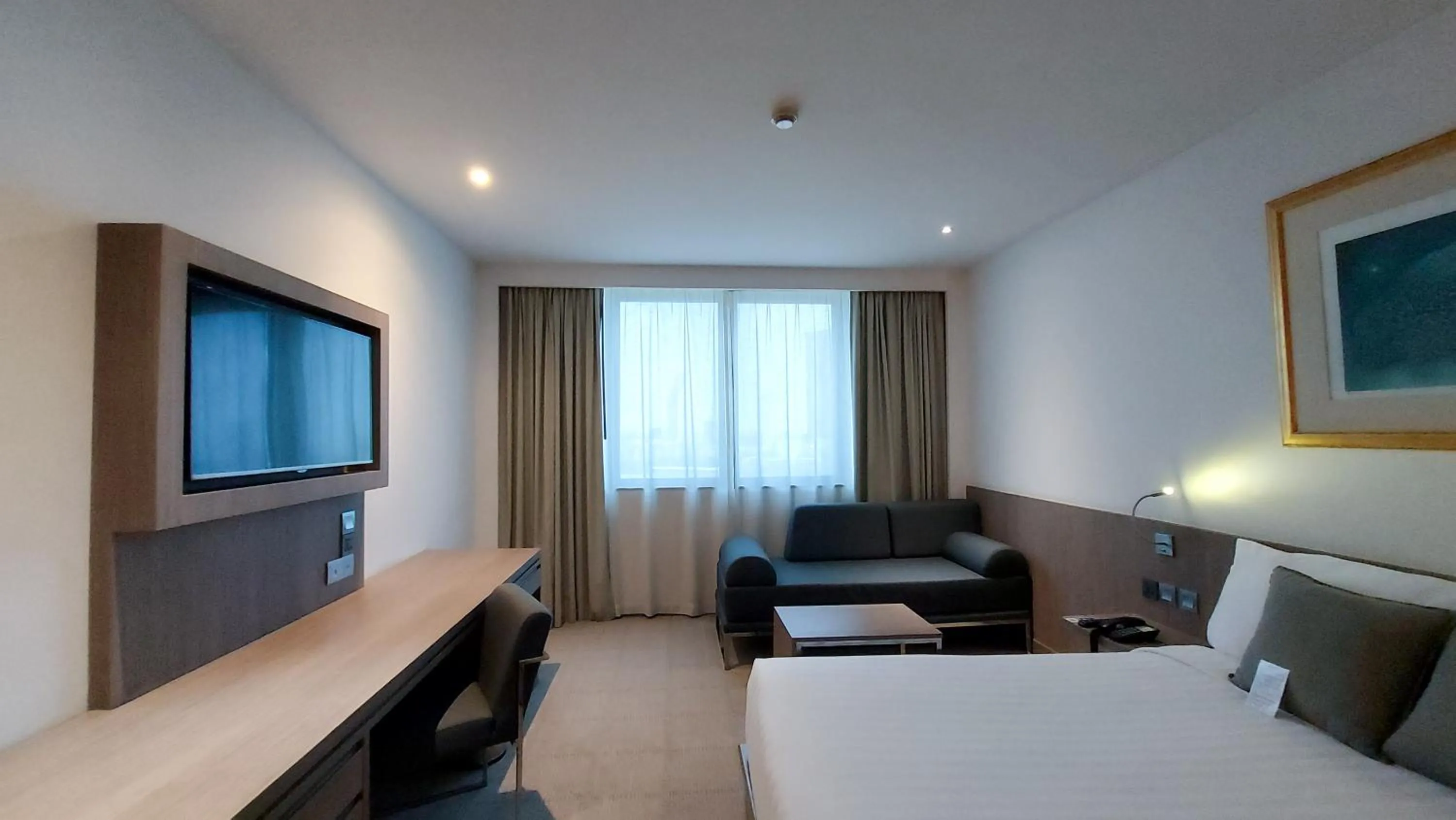 Bed in Novotel Bangkok Bangna