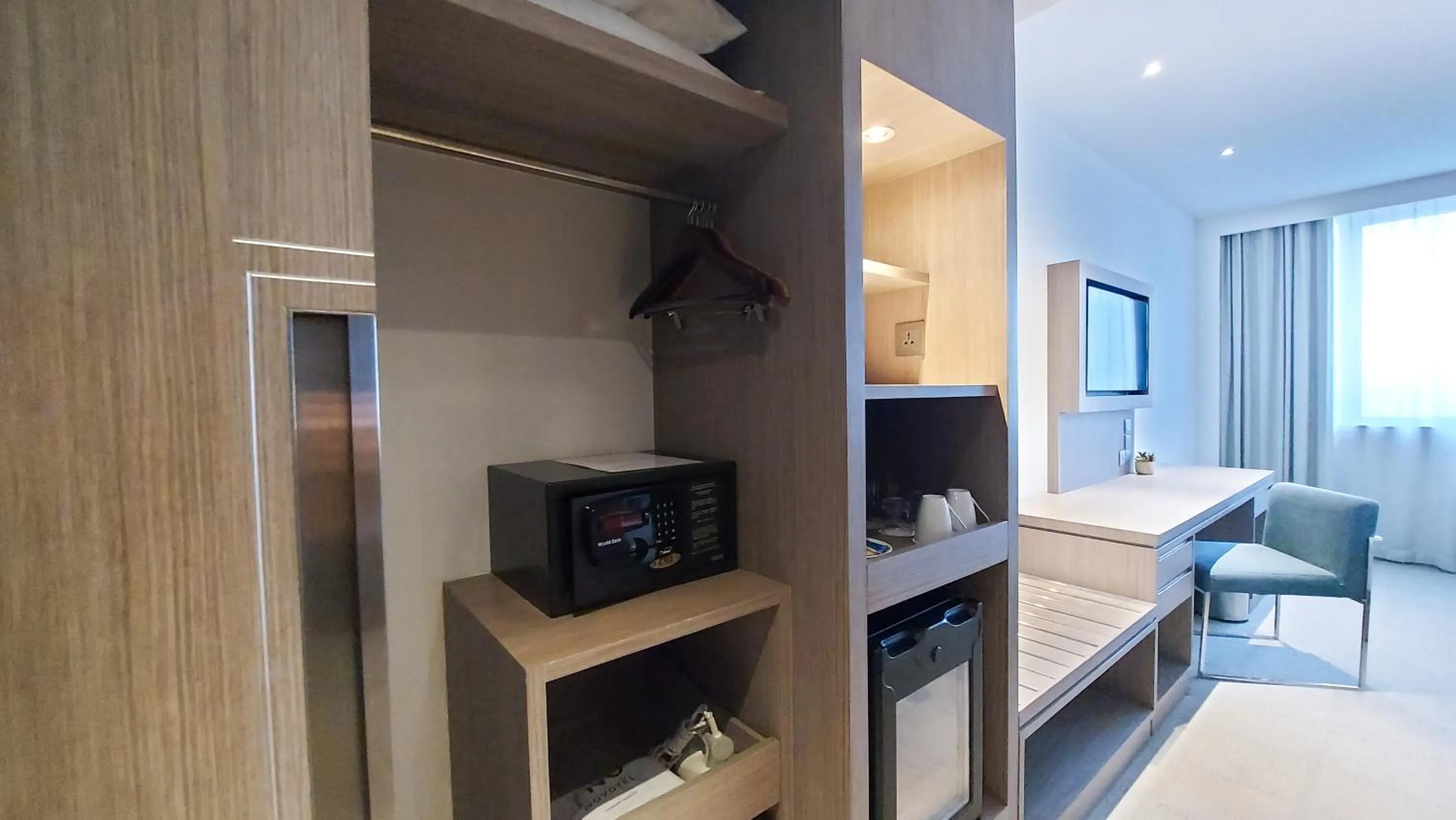 Bedroom in Novotel Bangkok Bangna