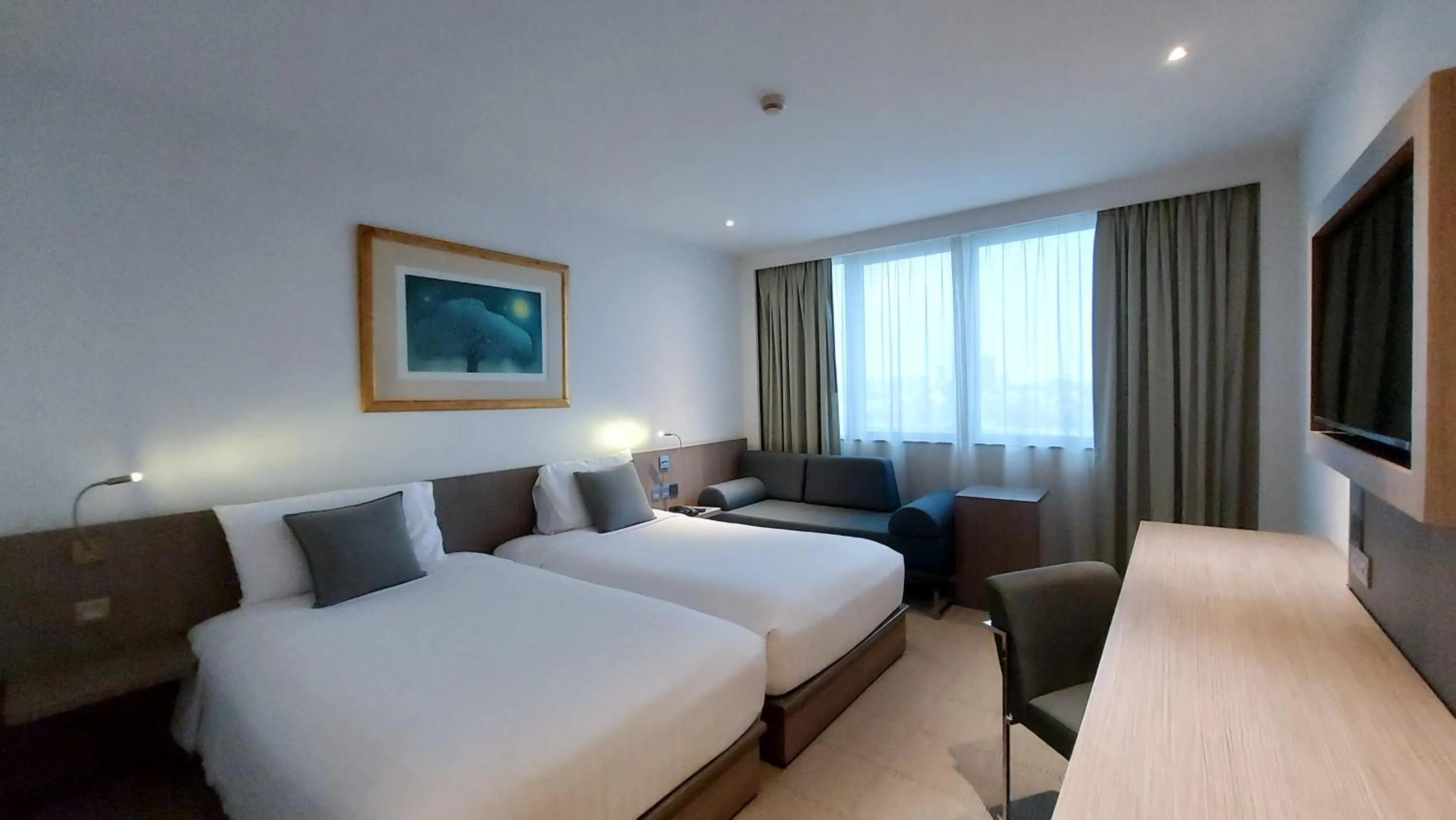 Bed in Novotel Bangkok Bangna