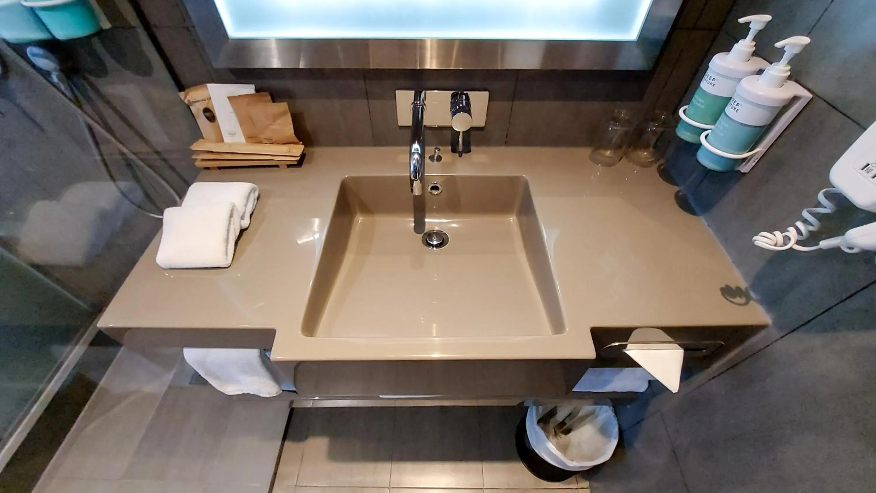 Bathroom in Novotel Bangkok Bangna