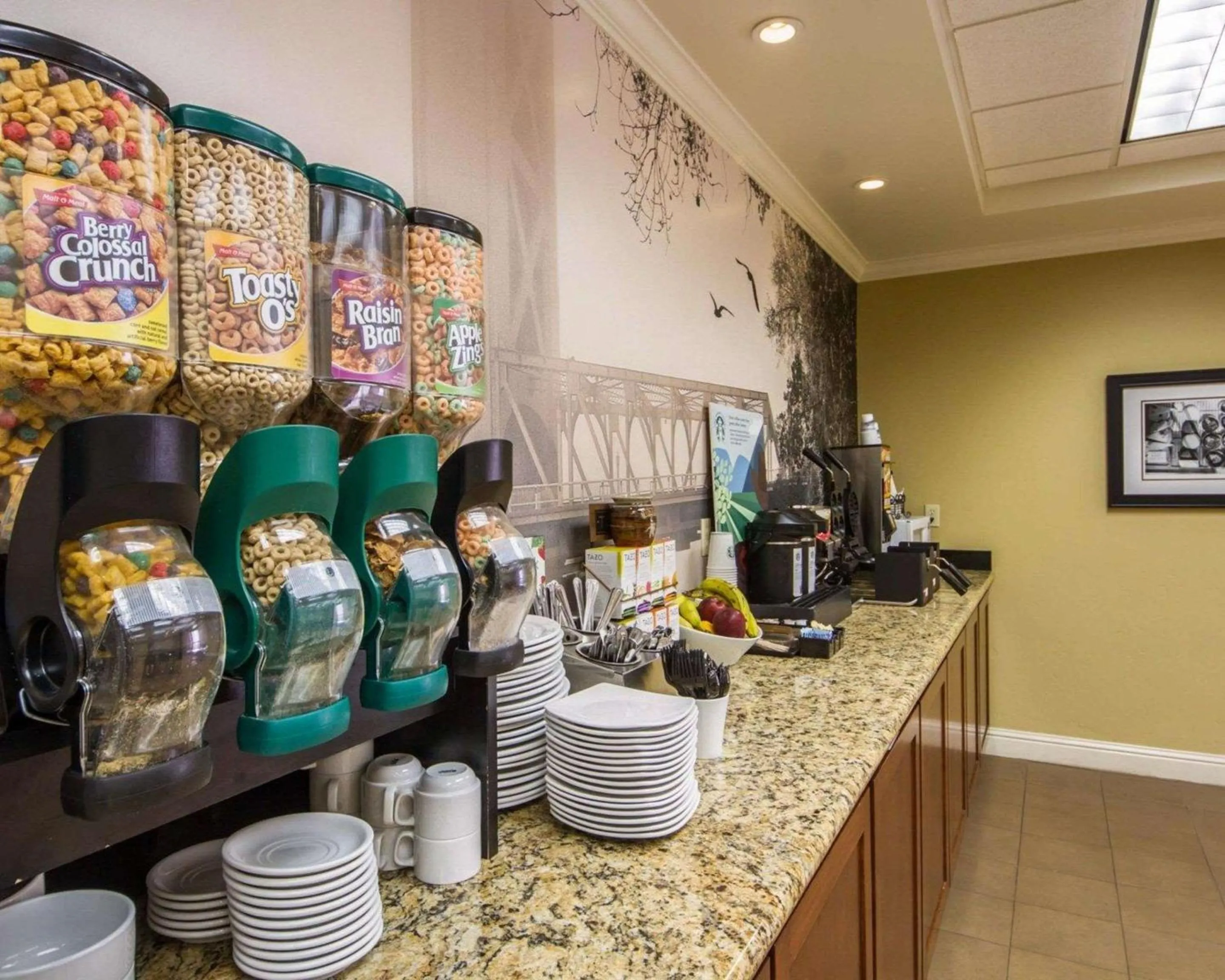 Breakfast in Hotel Med Park, an Ascend Collection Hotel