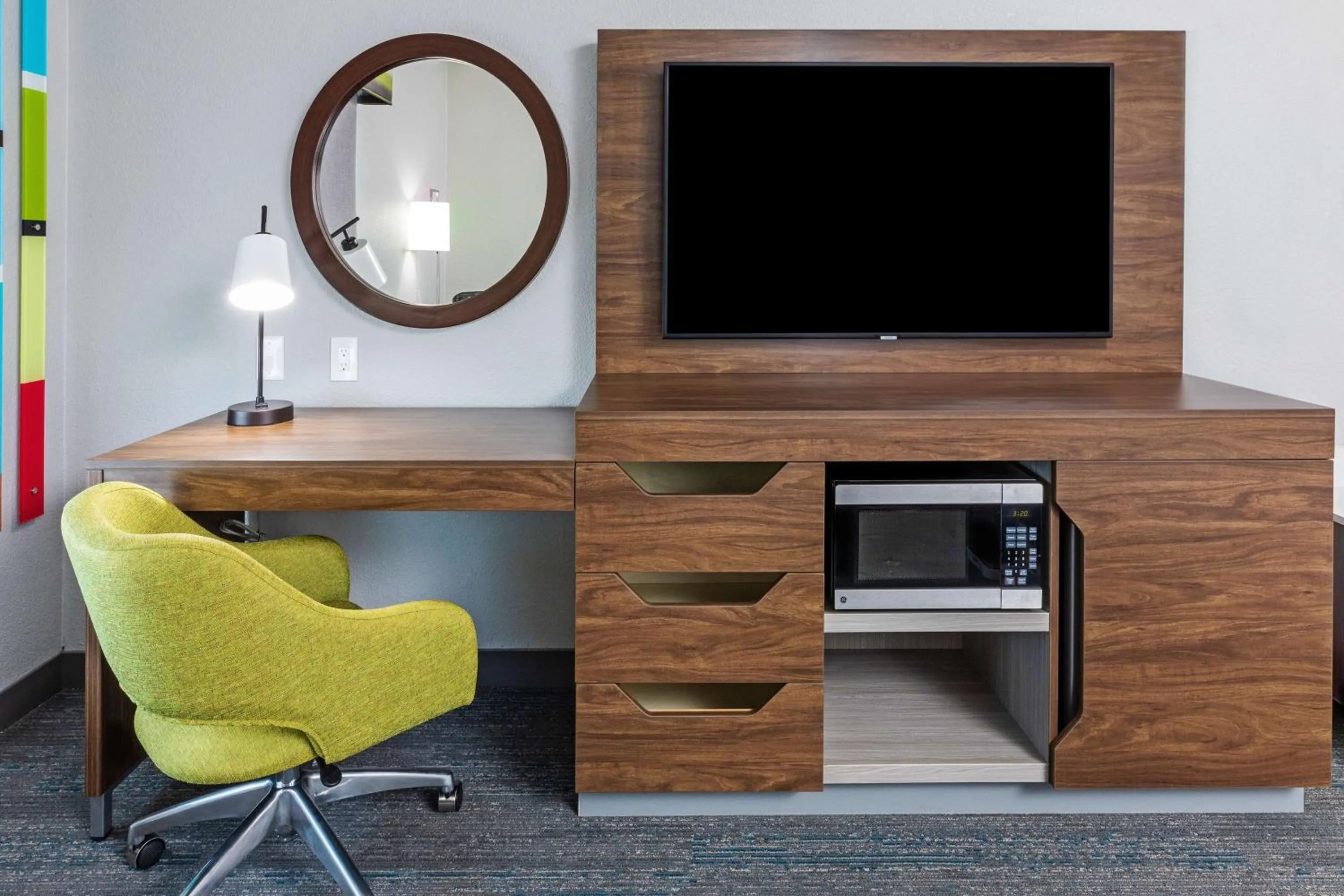 Bedroom in Hampton Inn & Suites Dallas I-30 Cockrell Hill, Tx