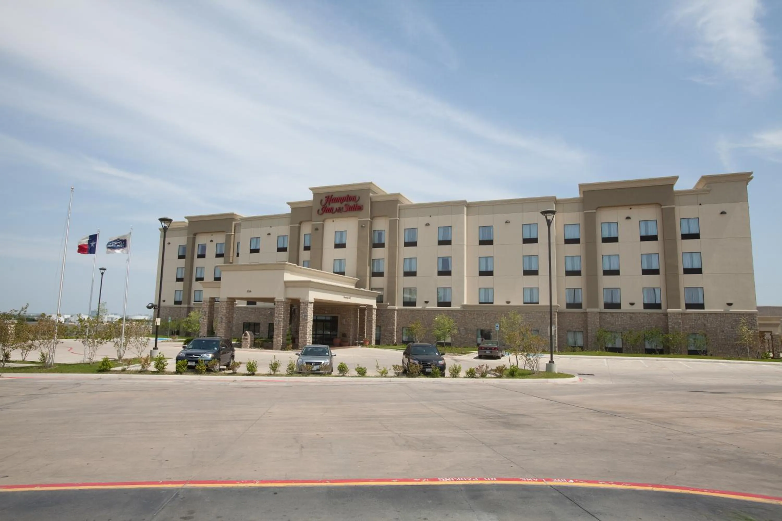 Facade/entrance in Hampton Inn & Suites Dallas I-30 Cockrell Hill, Tx