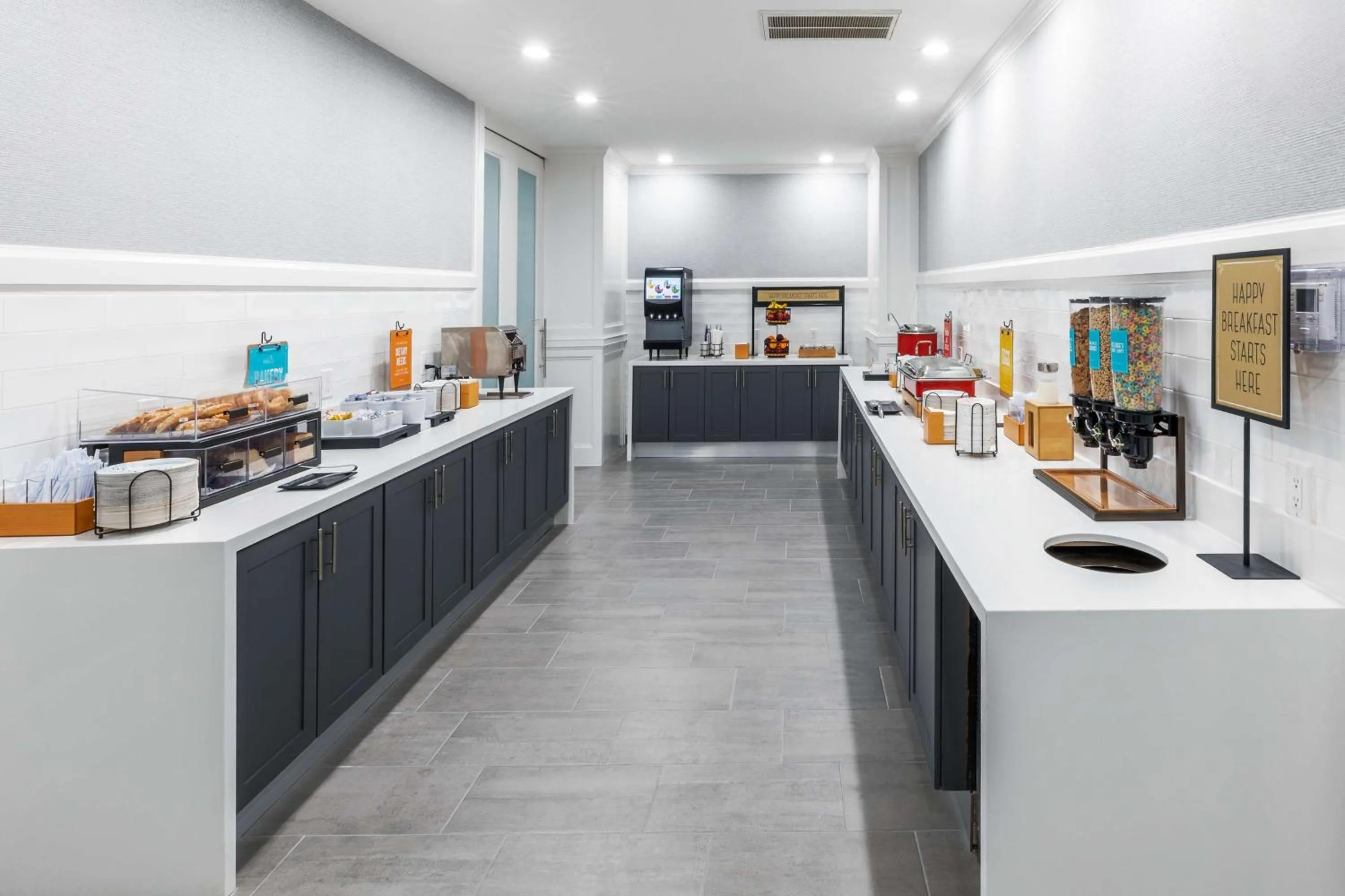 Breakfast in Hampton Inn & Suites Dallas I-30 Cockrell Hill, Tx