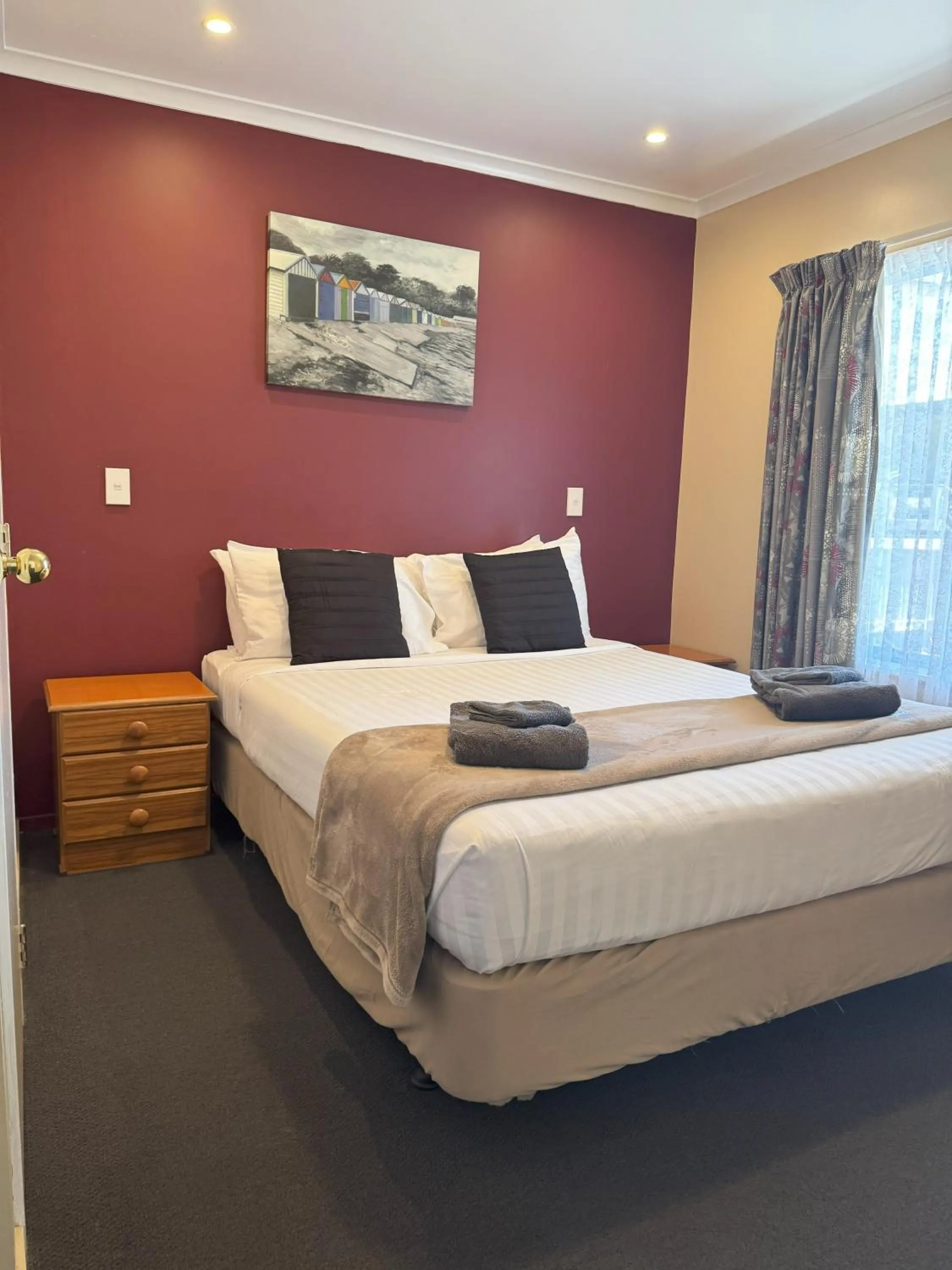 Bedroom, Bed in Aldan Lodge