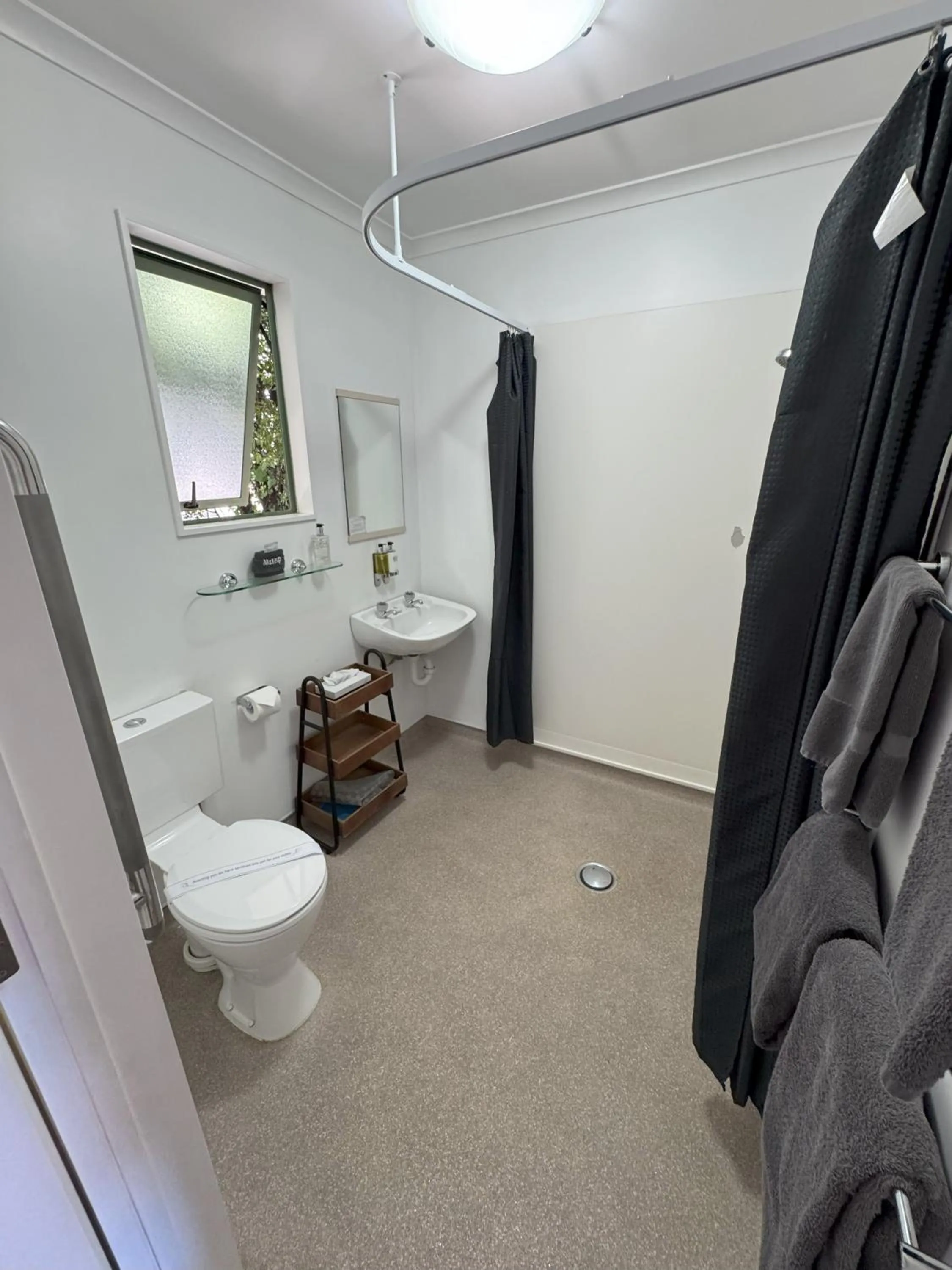 Bathroom in Aldan Lodge