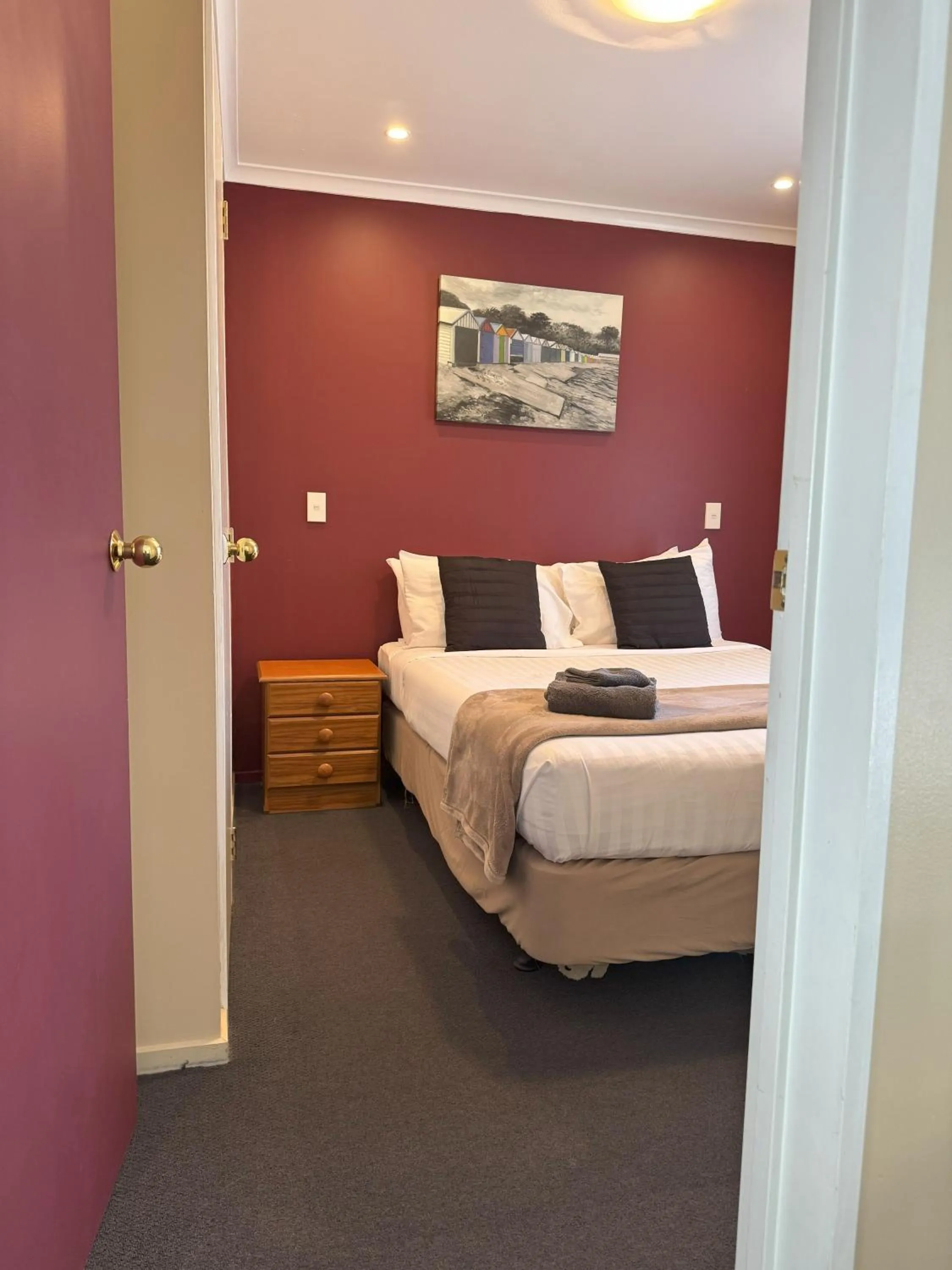 Bedroom, Bed in Aldan Lodge