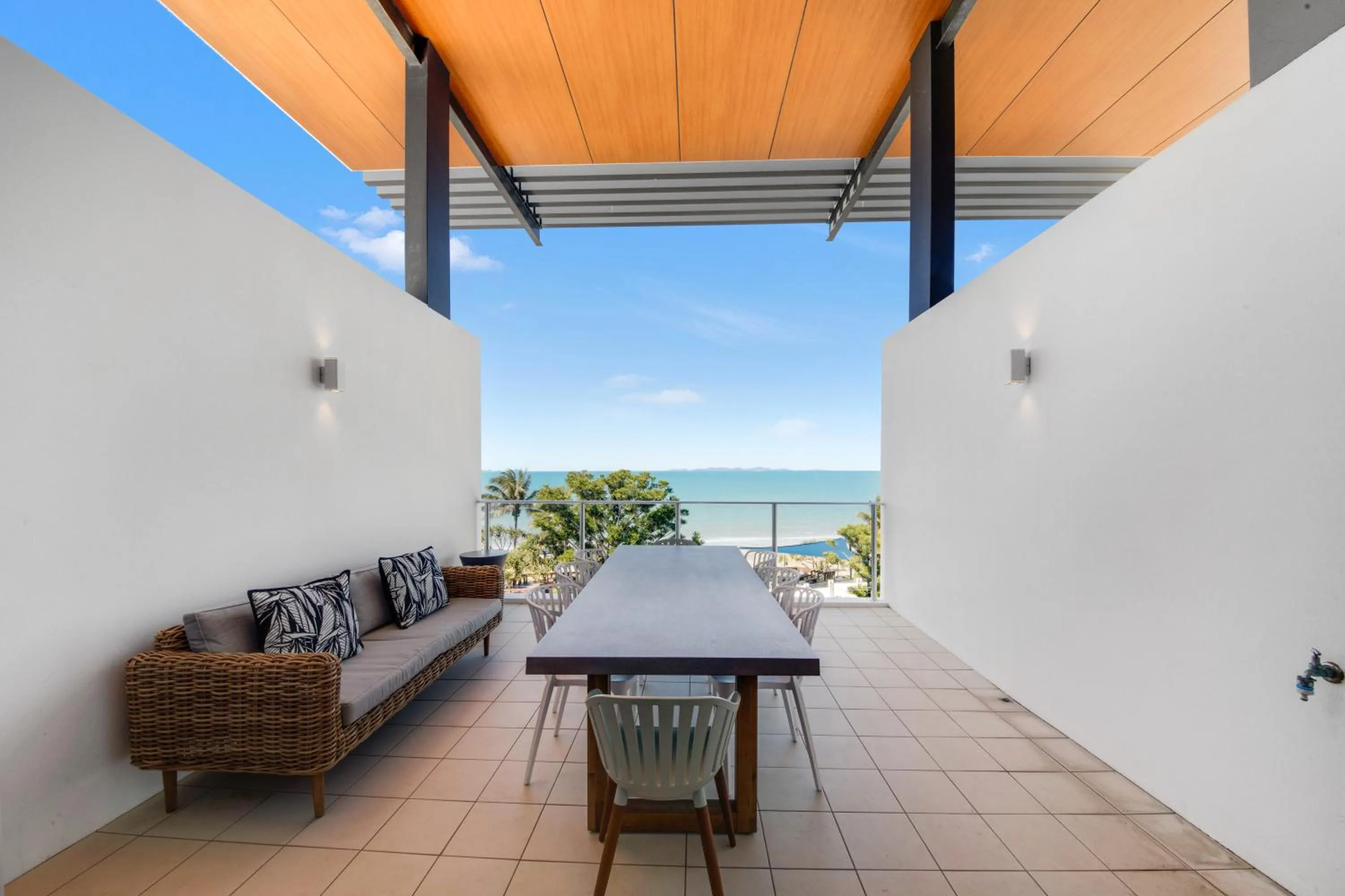 Balcony/Terrace in Echelon Apartments Yeppoon