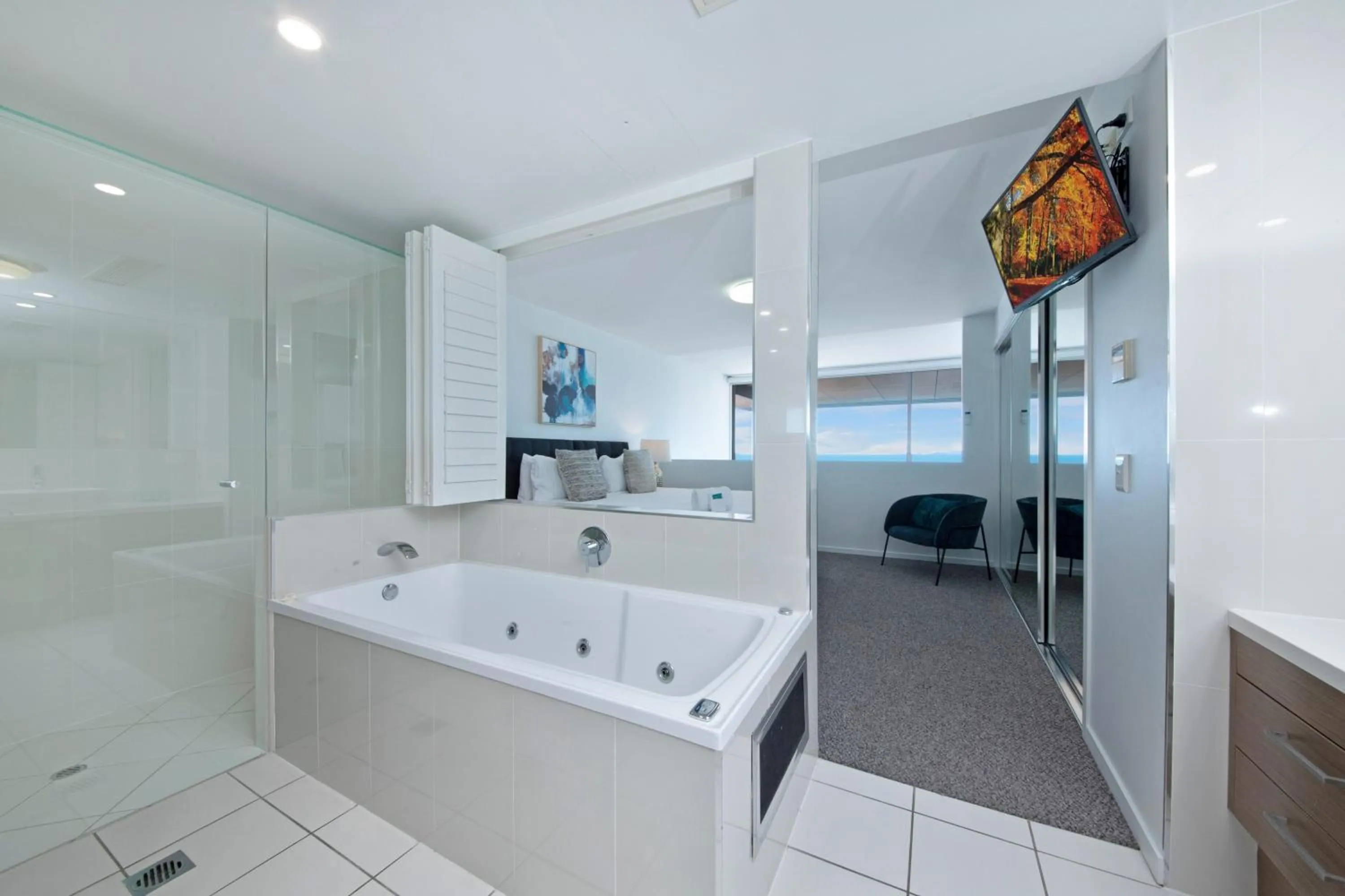 Bathroom in Echelon Apartments Yeppoon