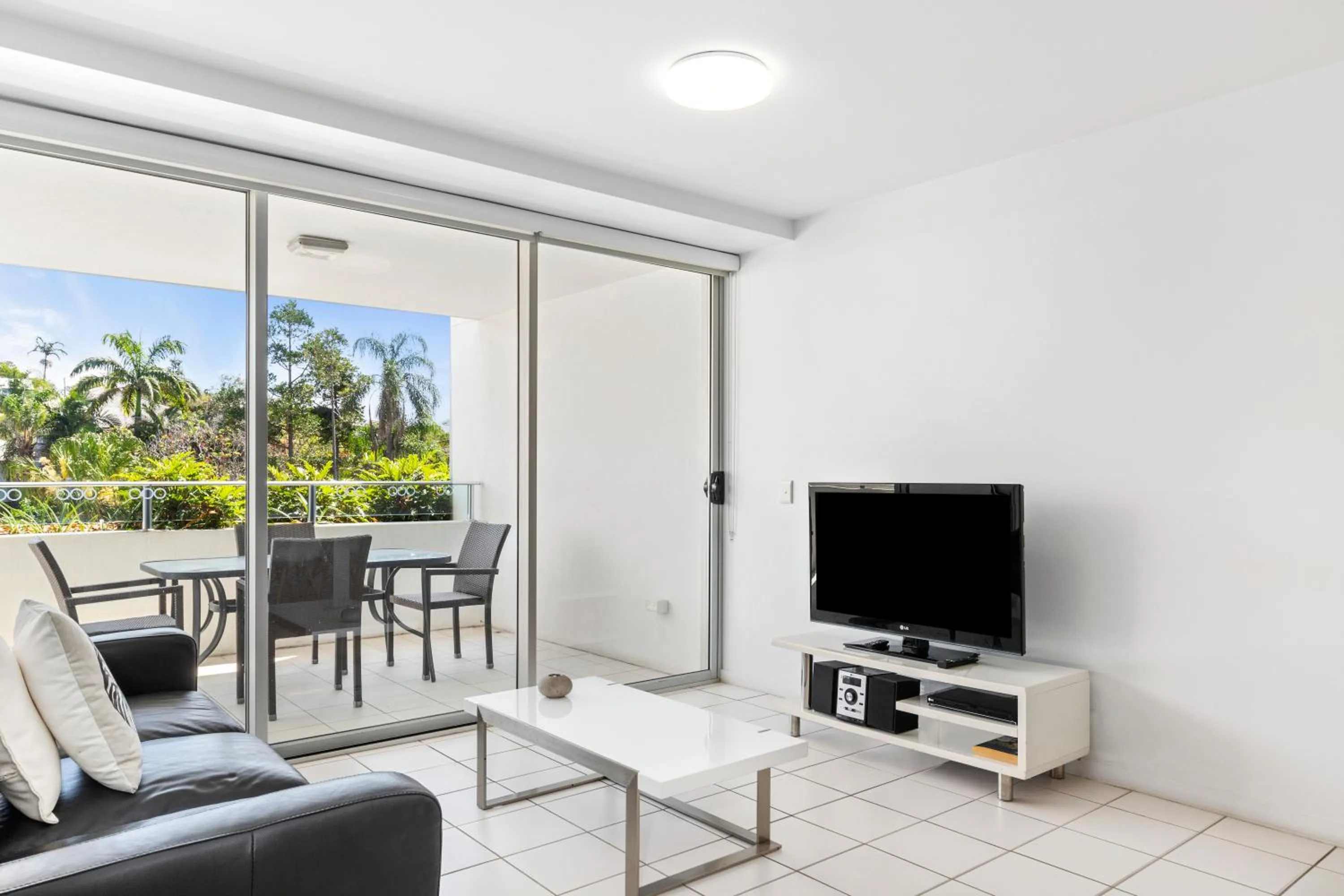 TV and multimedia in Echelon Apartments Yeppoon