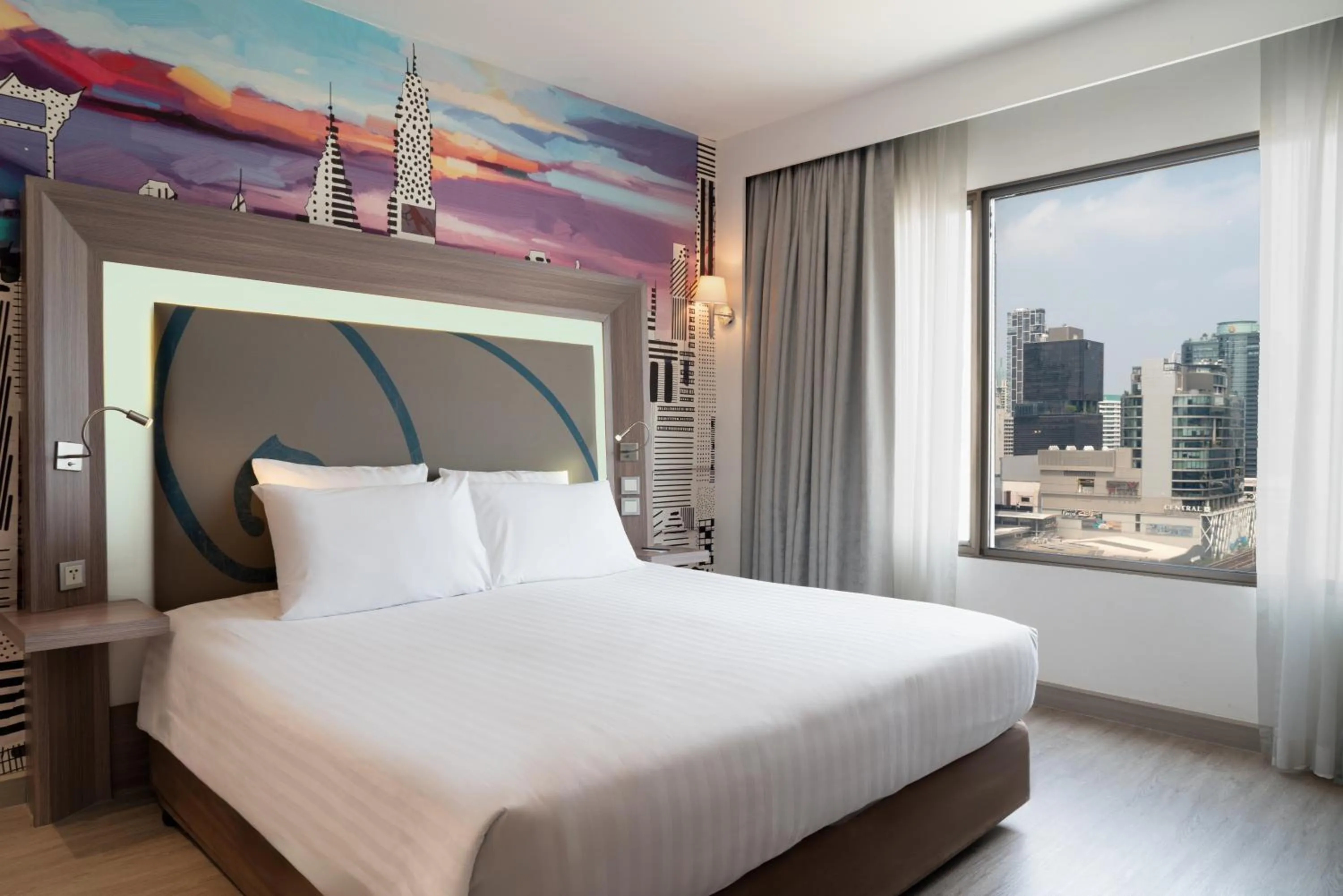 Bed in Novotel Bangkok on Siam Square