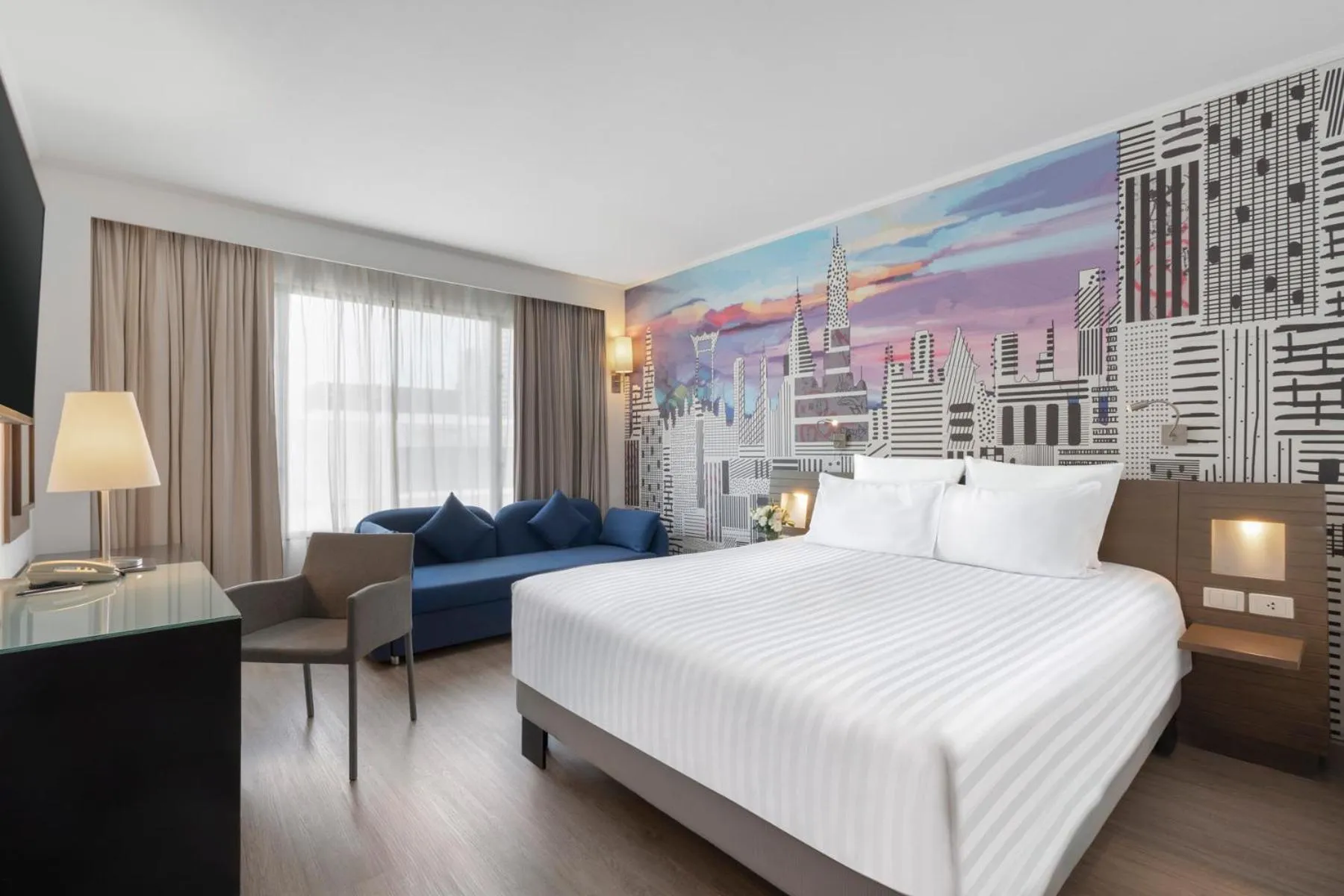 Bedroom, Bed in Novotel Bangkok on Siam Square