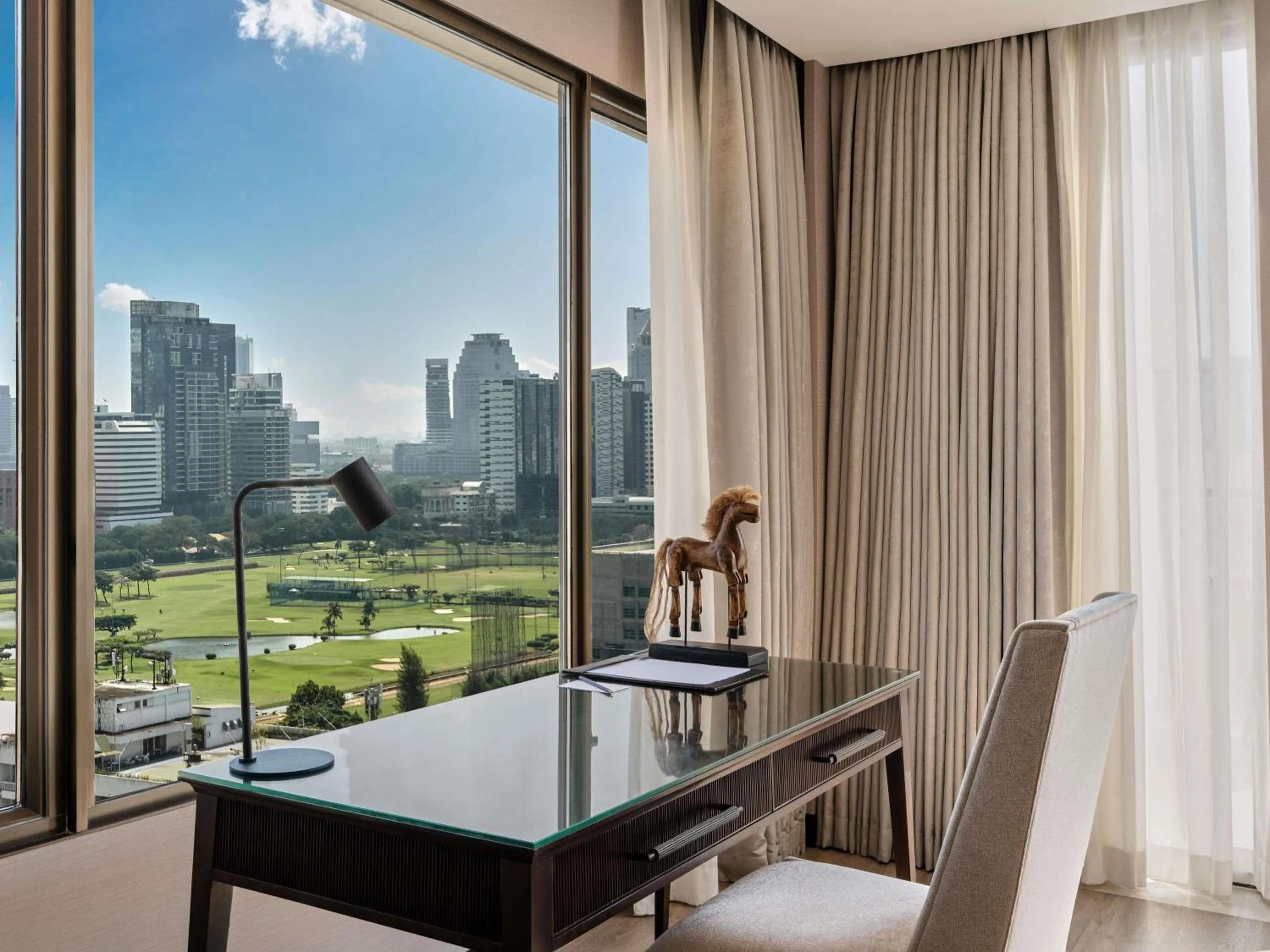 Bedroom in Novotel Bangkok on Siam Square