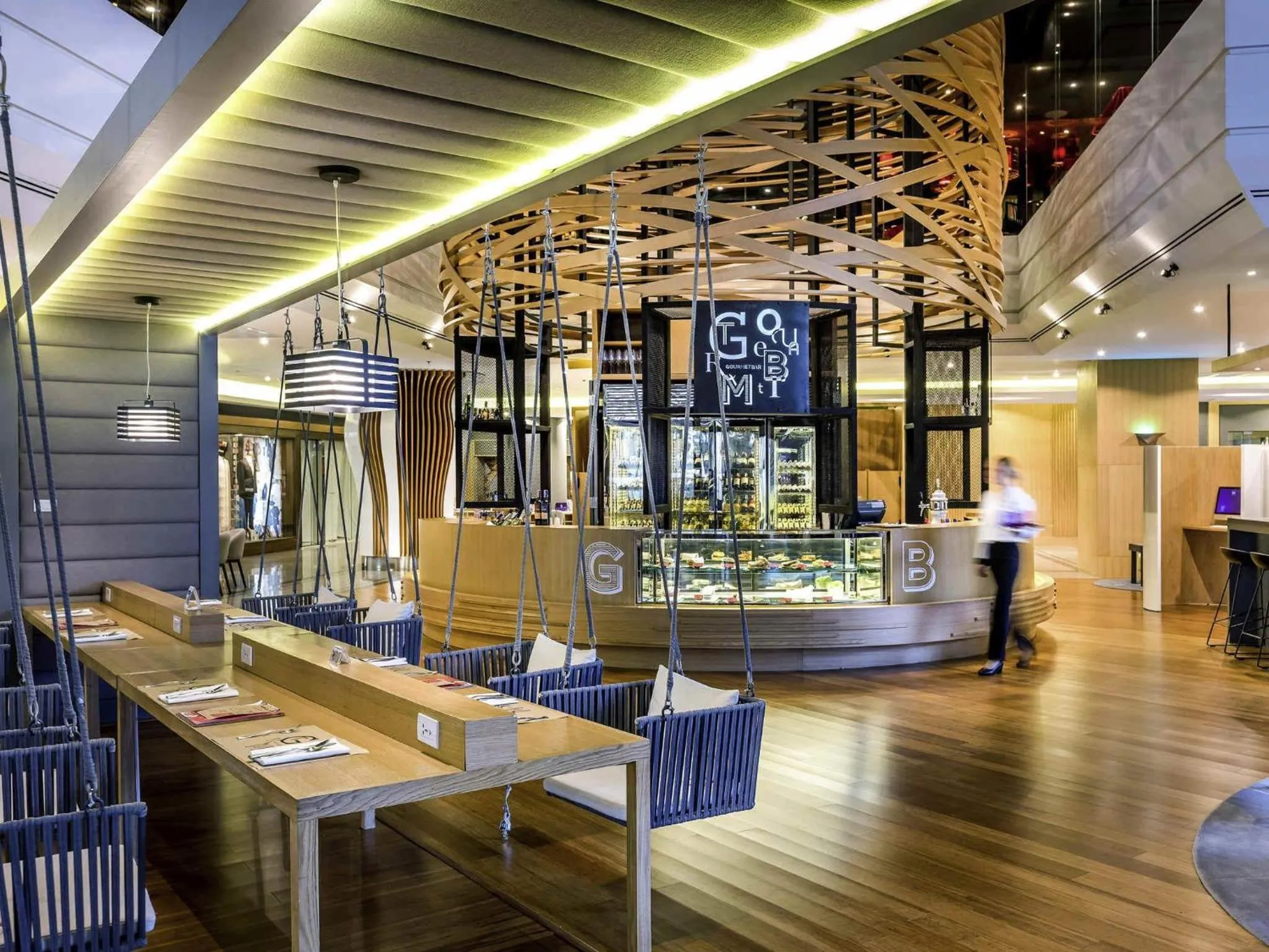 Lounge or bar in Novotel Bangkok on Siam Square