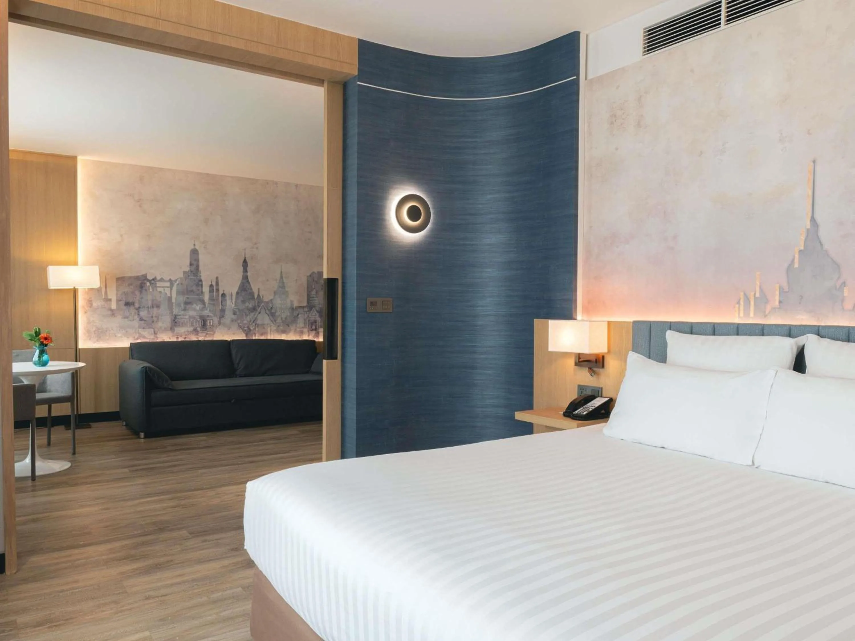 Bedroom, Bed in Novotel Bangkok on Siam Square