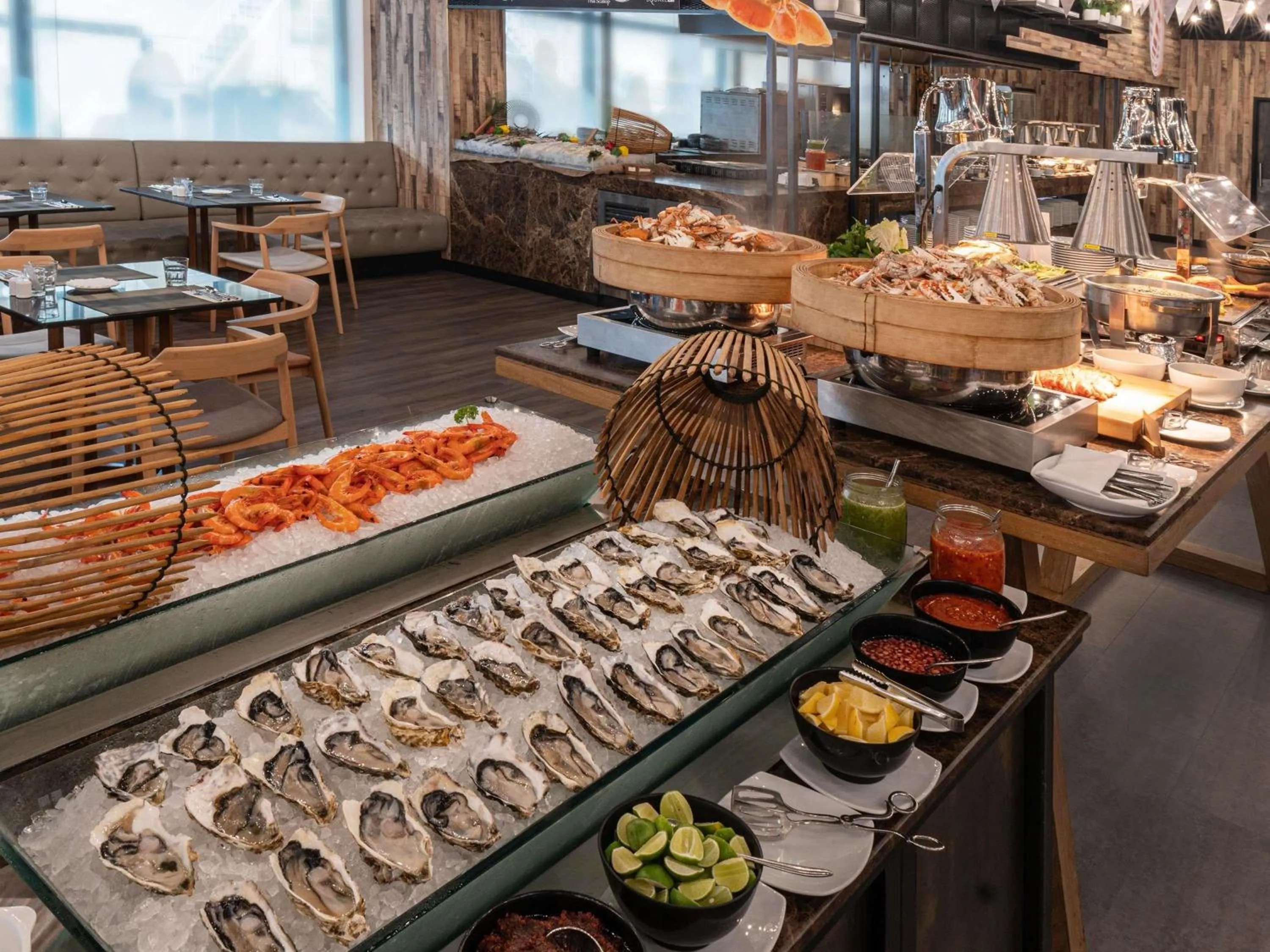 Restaurant/places to eat in Novotel Bangkok on Siam Square