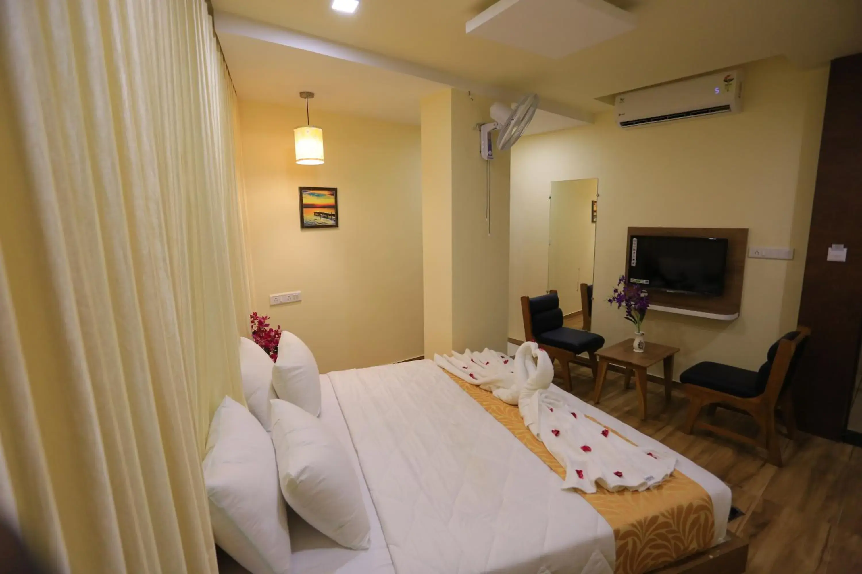 Standard Double Room in The Grand Raveta Standard Double Room in The Grand Raveta