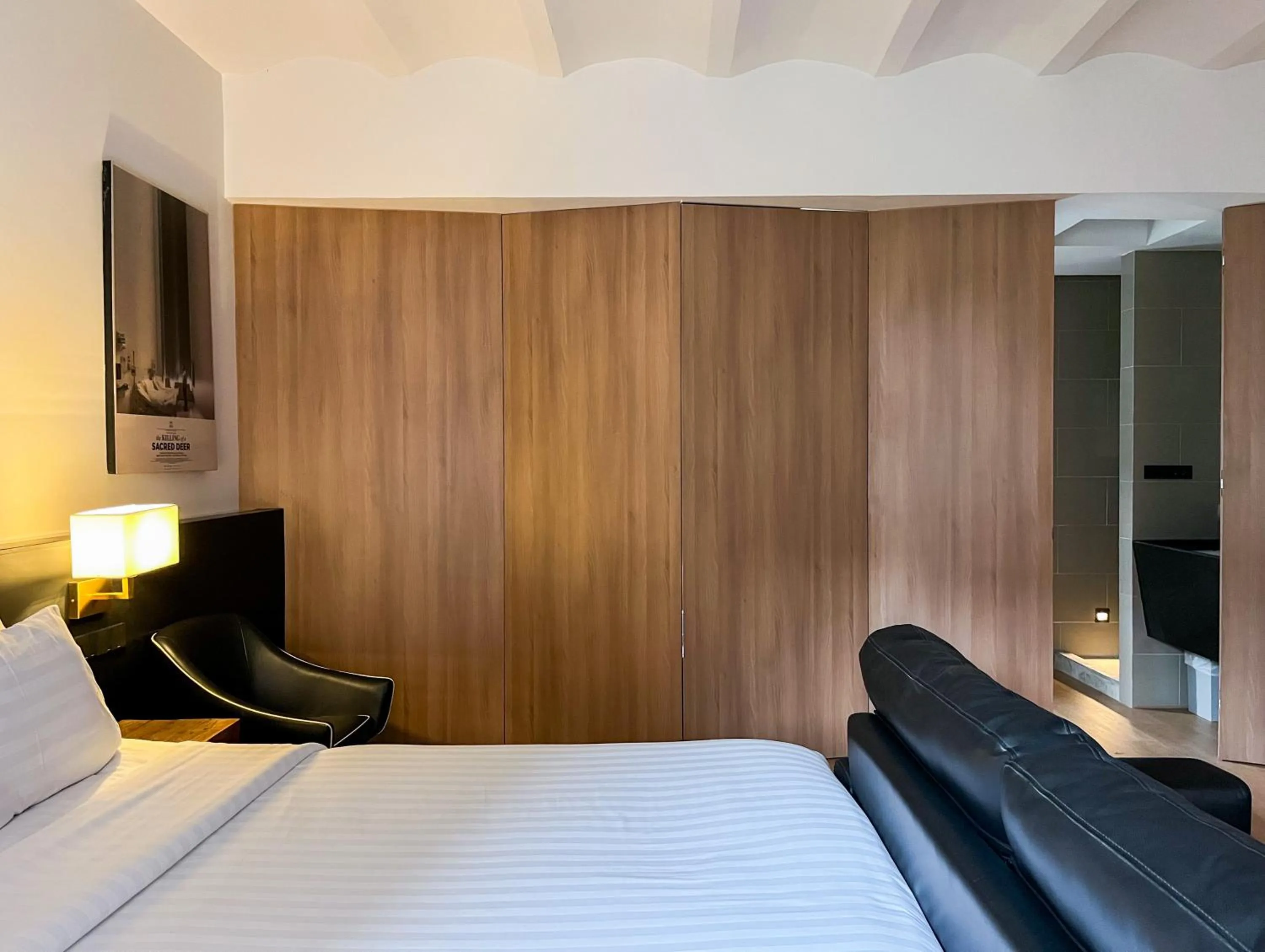 Bedroom, Bed in Hotel Noir