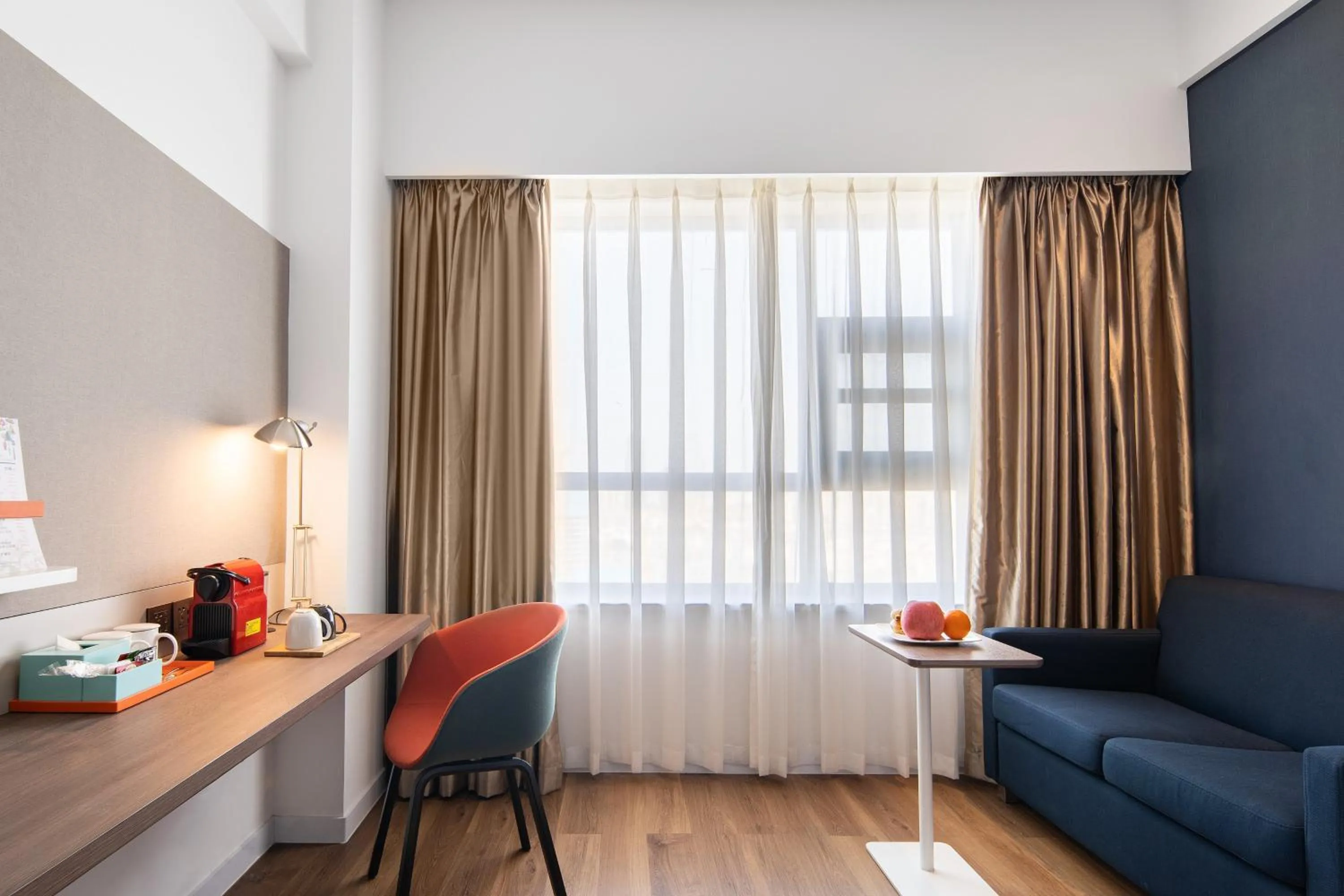 Photo of the whole room in Holiday Inn Express Suzhou Changjiang by IHG