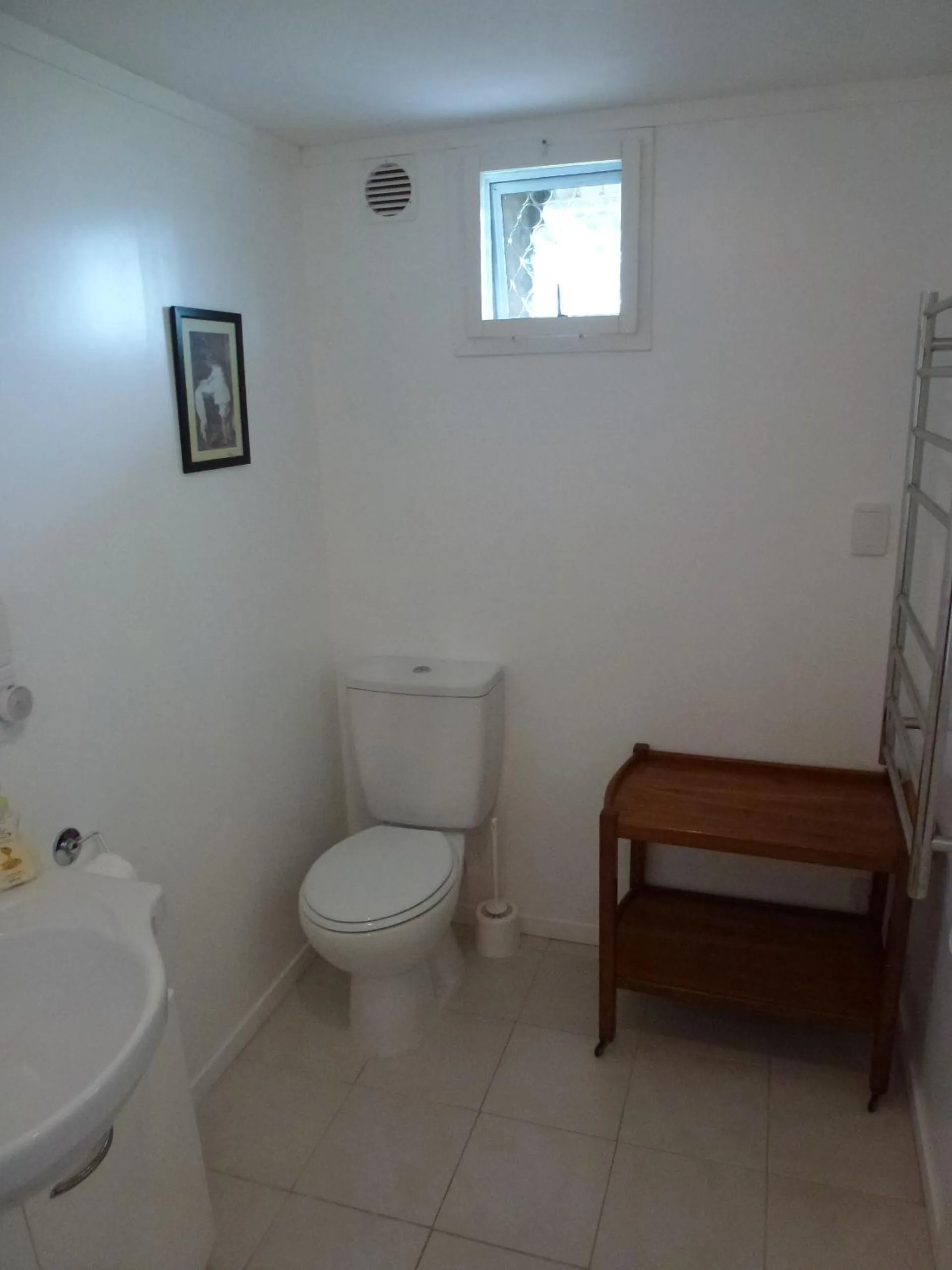 Bathroom in B&B Blossom Cottage