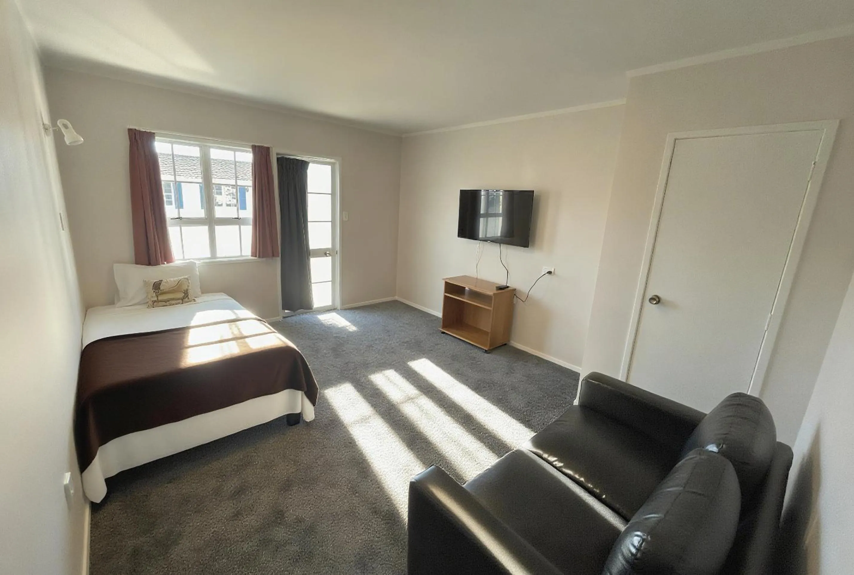 TV and multimedia, Bed in Boundary Court Motor Inn