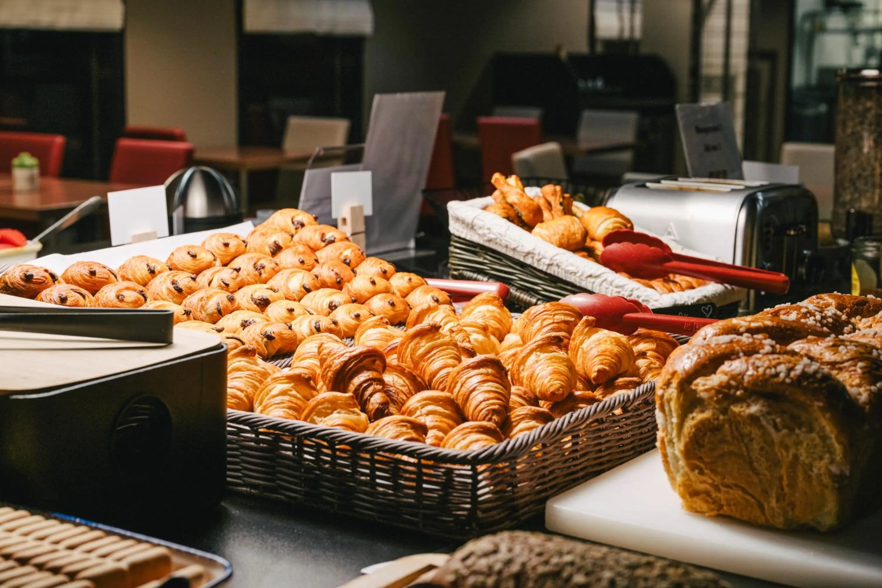 Breakfast in Ibis Rouen Centre Rive Gauche Mermoz
