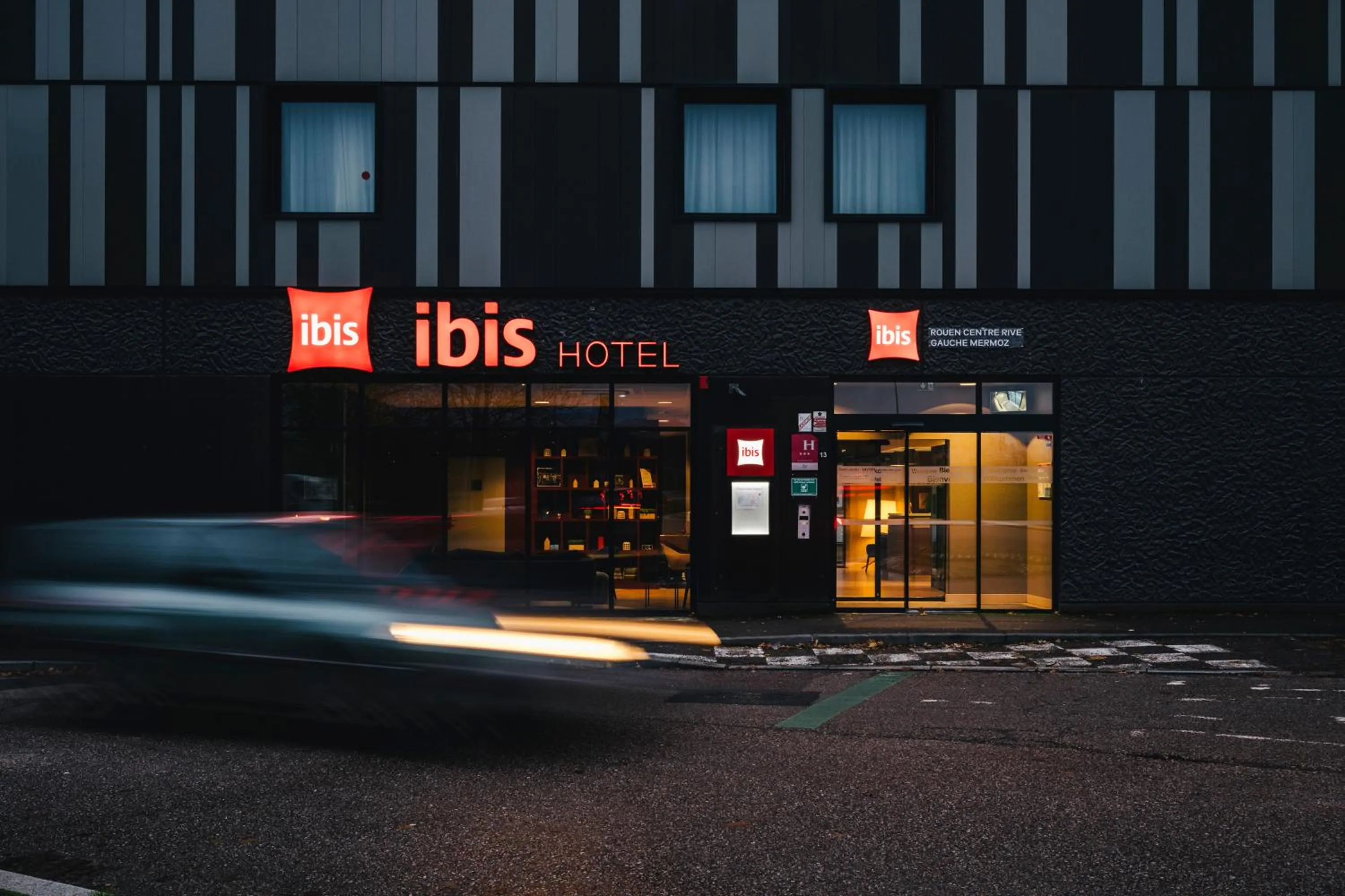 Facade/entrance in Ibis Rouen Centre Rive Gauche Mermoz