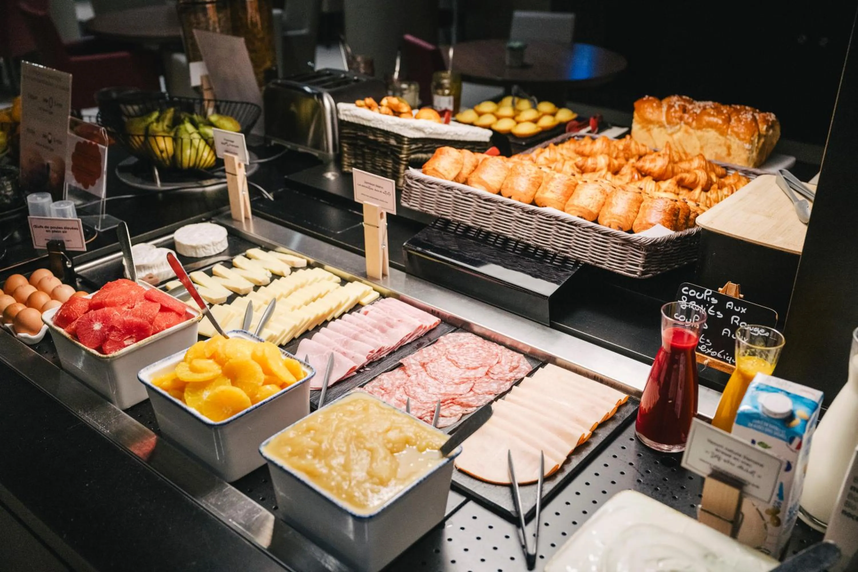 Breakfast in Ibis Rouen Centre Rive Gauche Mermoz