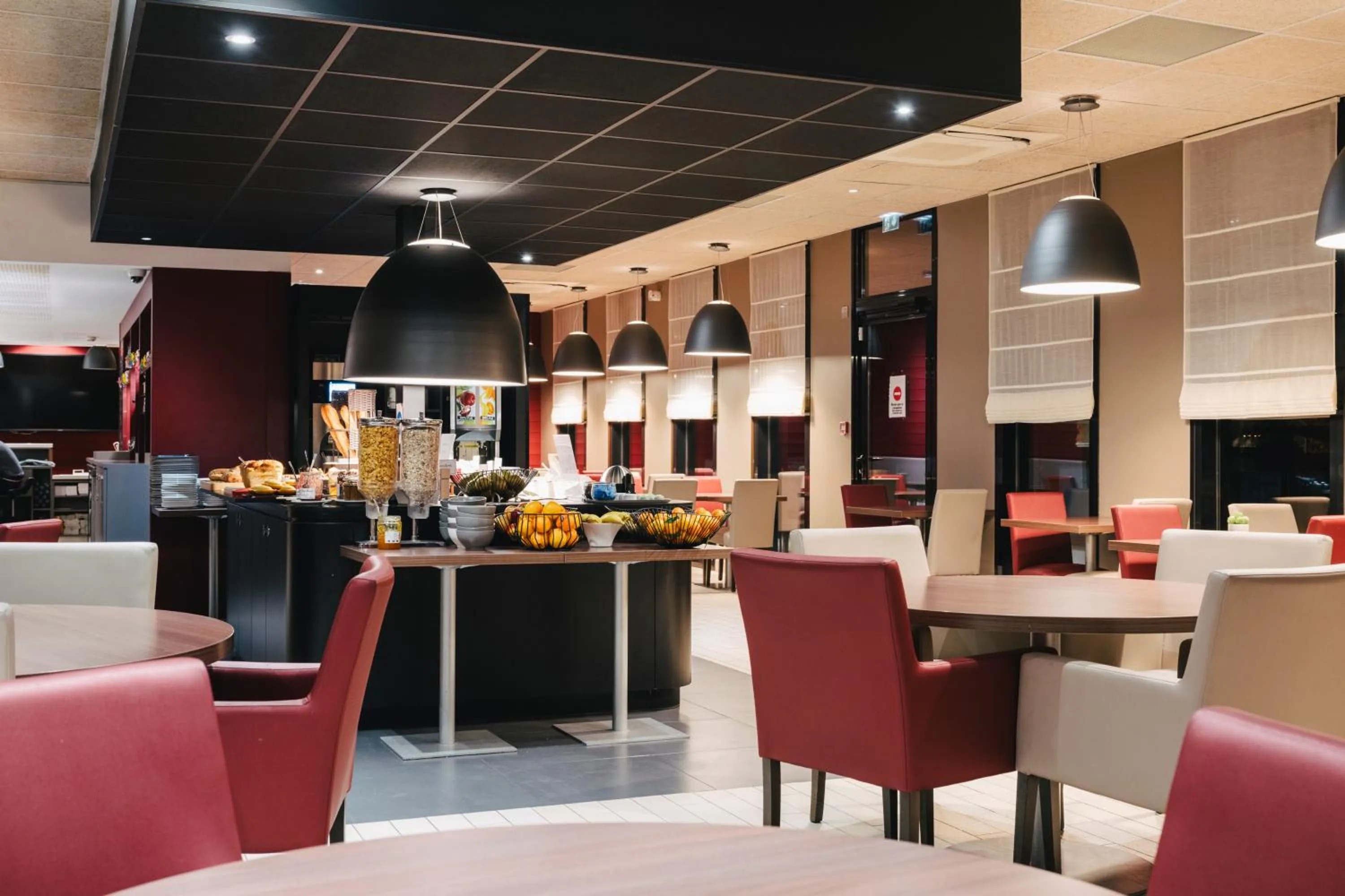 Breakfast in Ibis Rouen Centre Rive Gauche Mermoz