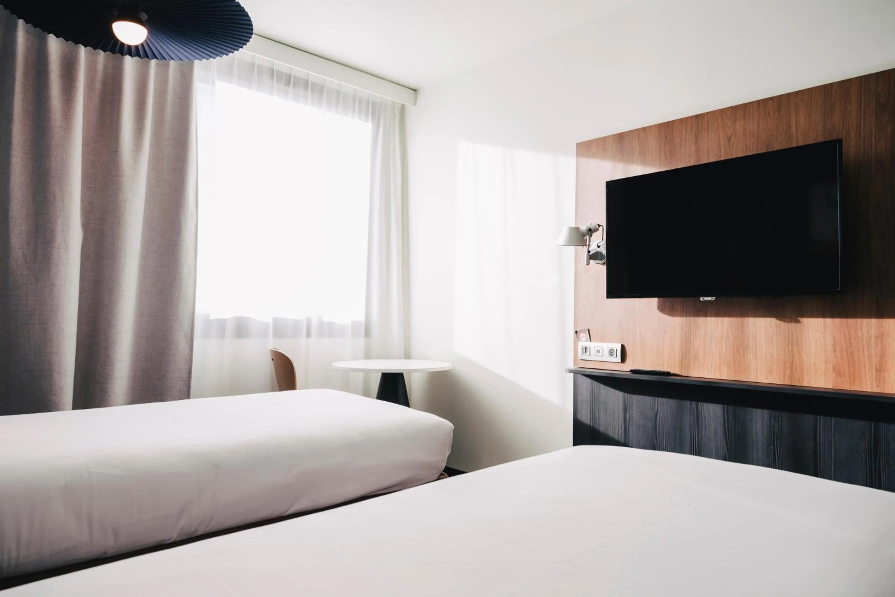 Bedroom, Bed in Ibis Rouen Centre Rive Gauche Mermoz