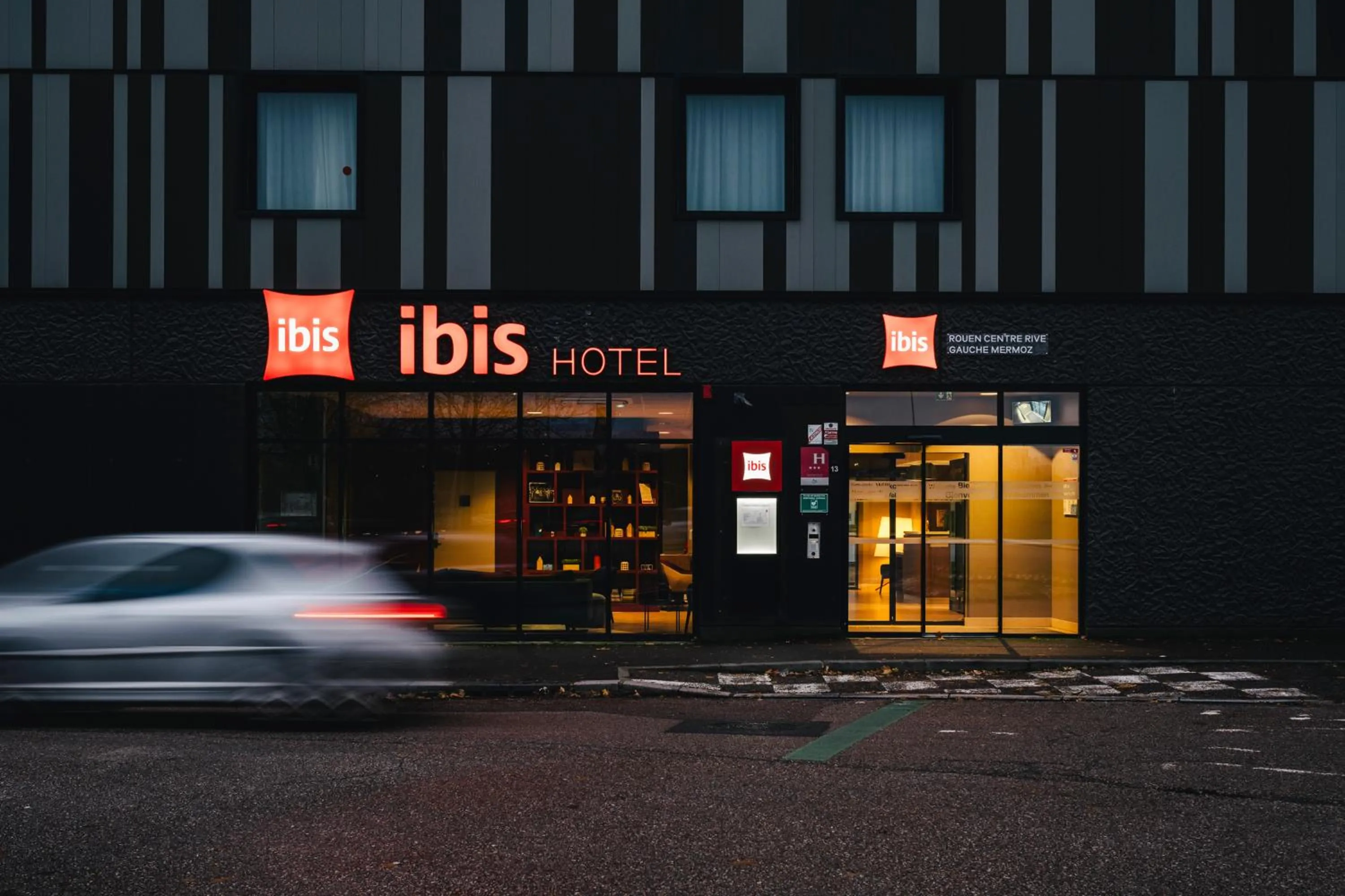 Facade/entrance in Ibis Rouen Centre Rive Gauche Mermoz