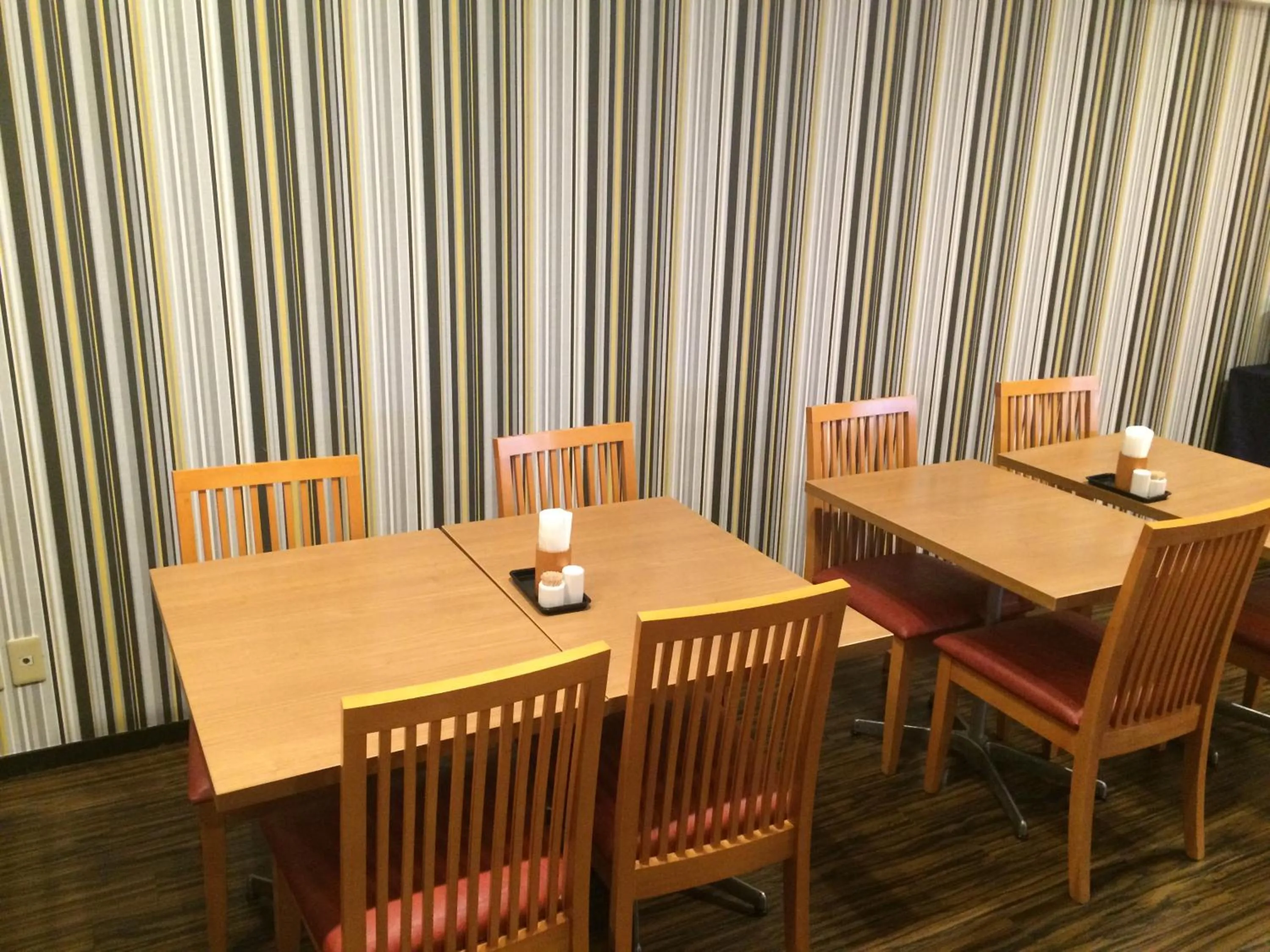 Restaurant/places to eat in Hiyori Hotel Osaka Suminoe-koen Station -formerly Osaka Joytel Hotel