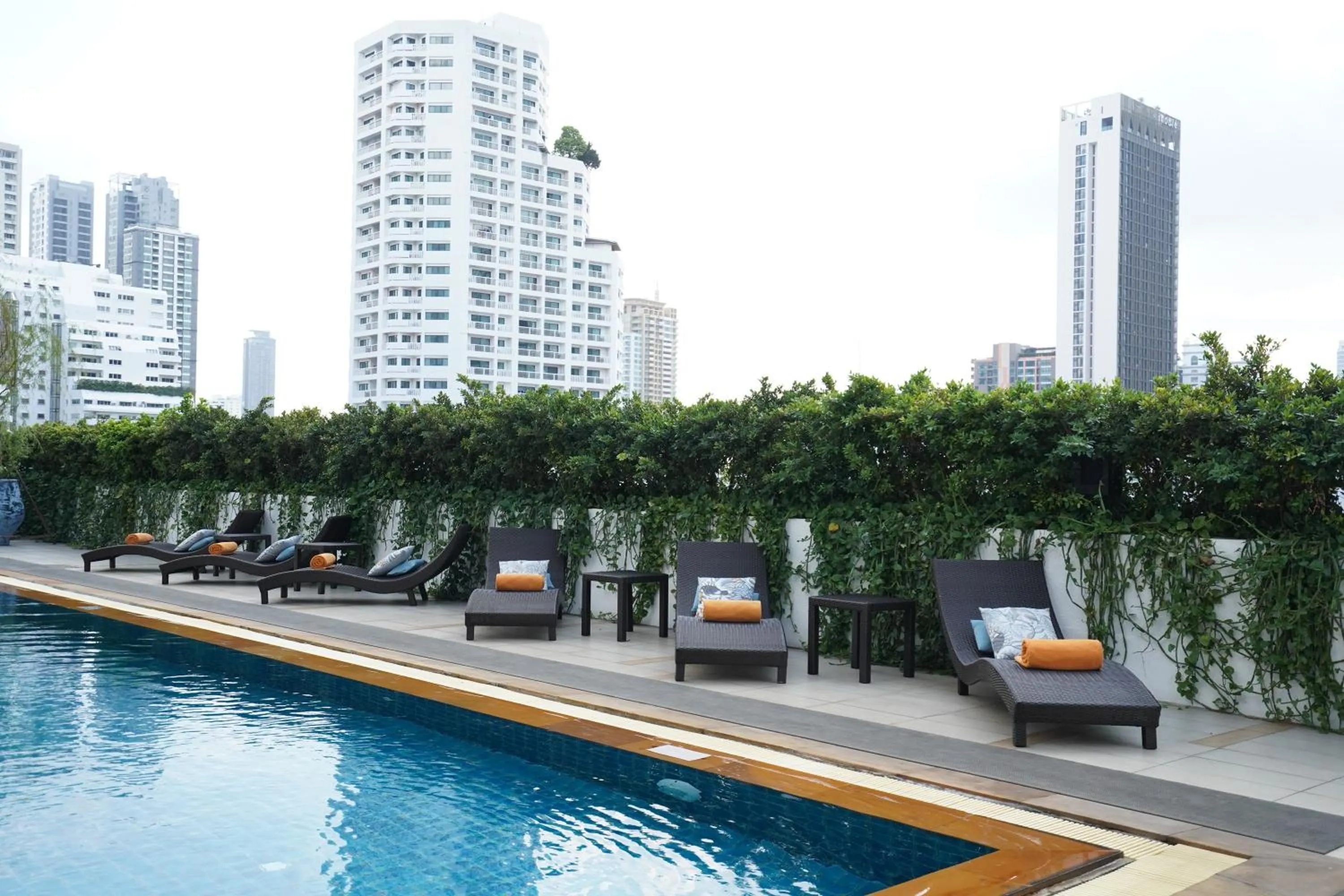 Swimming pool in Bangkok Hotel Lotus Sukhumvit 33