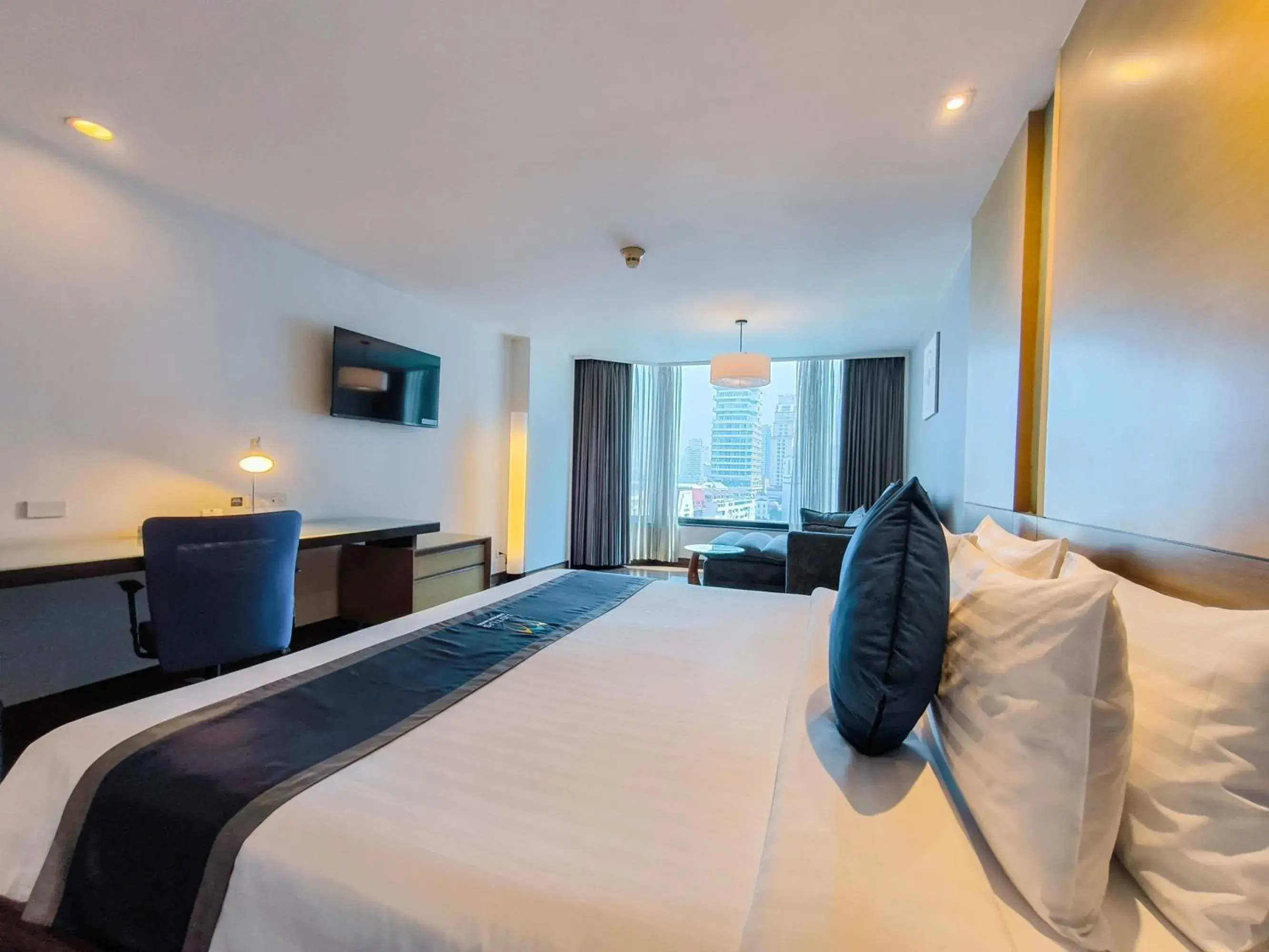 Premier Friend and Family Connecting Room in Bangkok Hotel Lotus Sukhumvit 33 Premier Friend and Family Connecting Room in Bangkok Hotel Lotus Sukhumvit 33