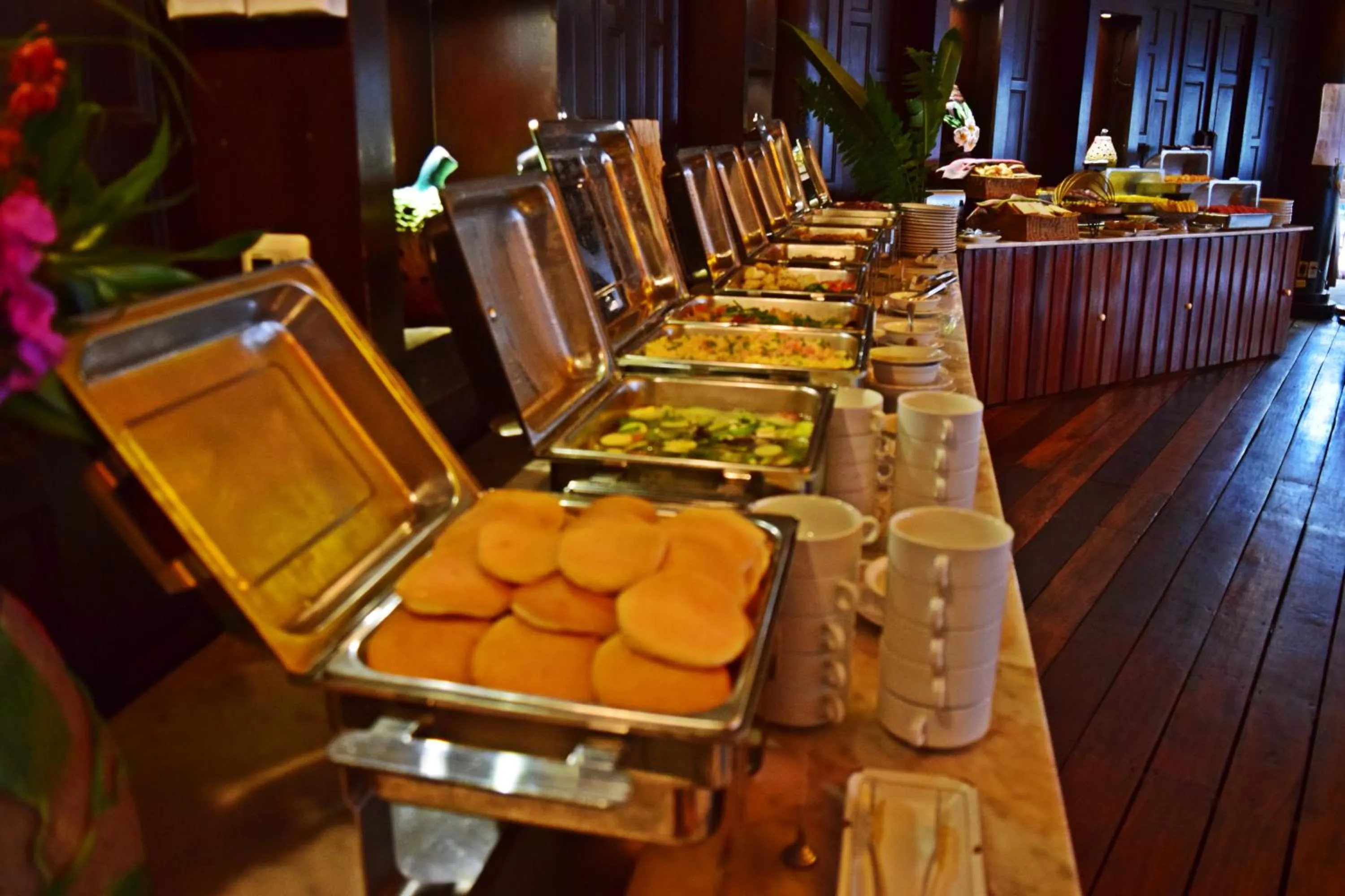 Restaurant/places to eat in Coco Palm Beach Resort - SHA Extra Plus