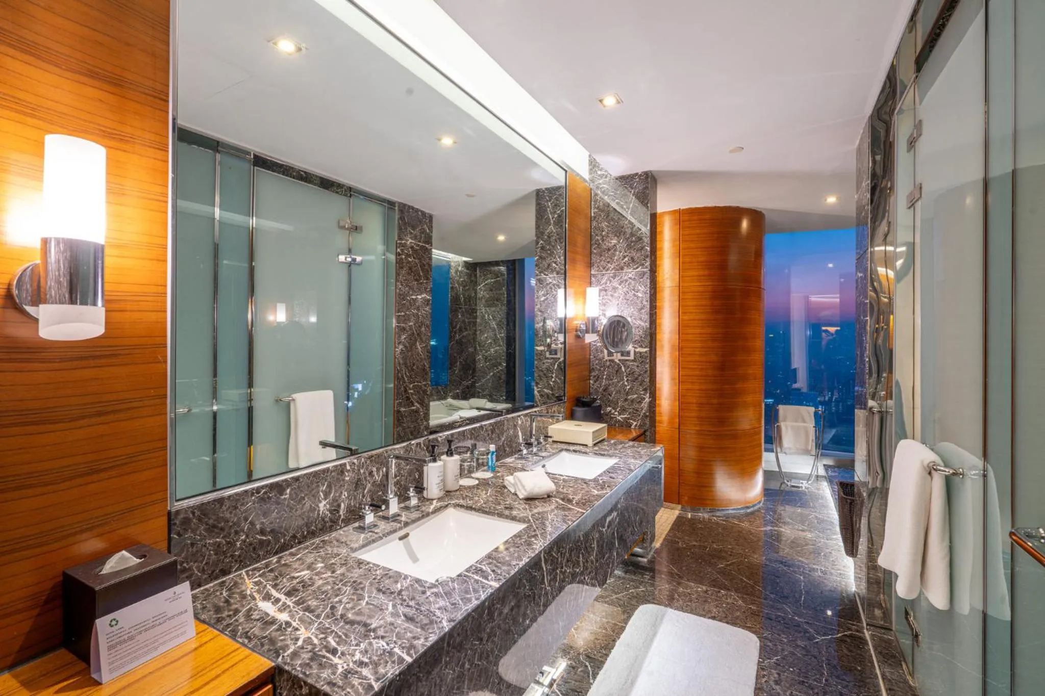 Photo of the whole room in InterContinental Nanjing by IHG