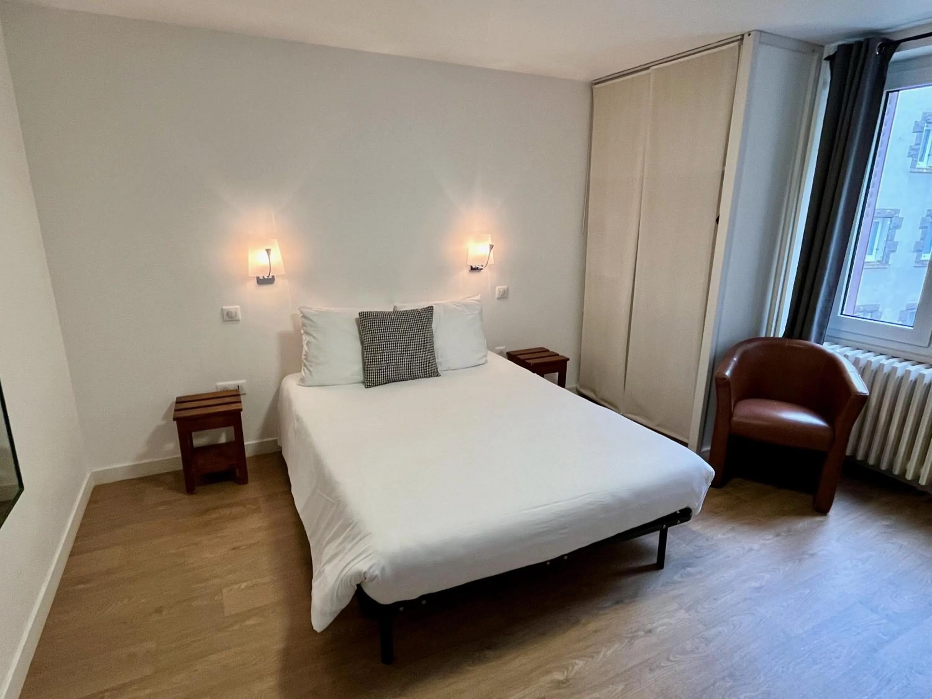 Bedroom, Bed in Hotel Restaurant Le Clos